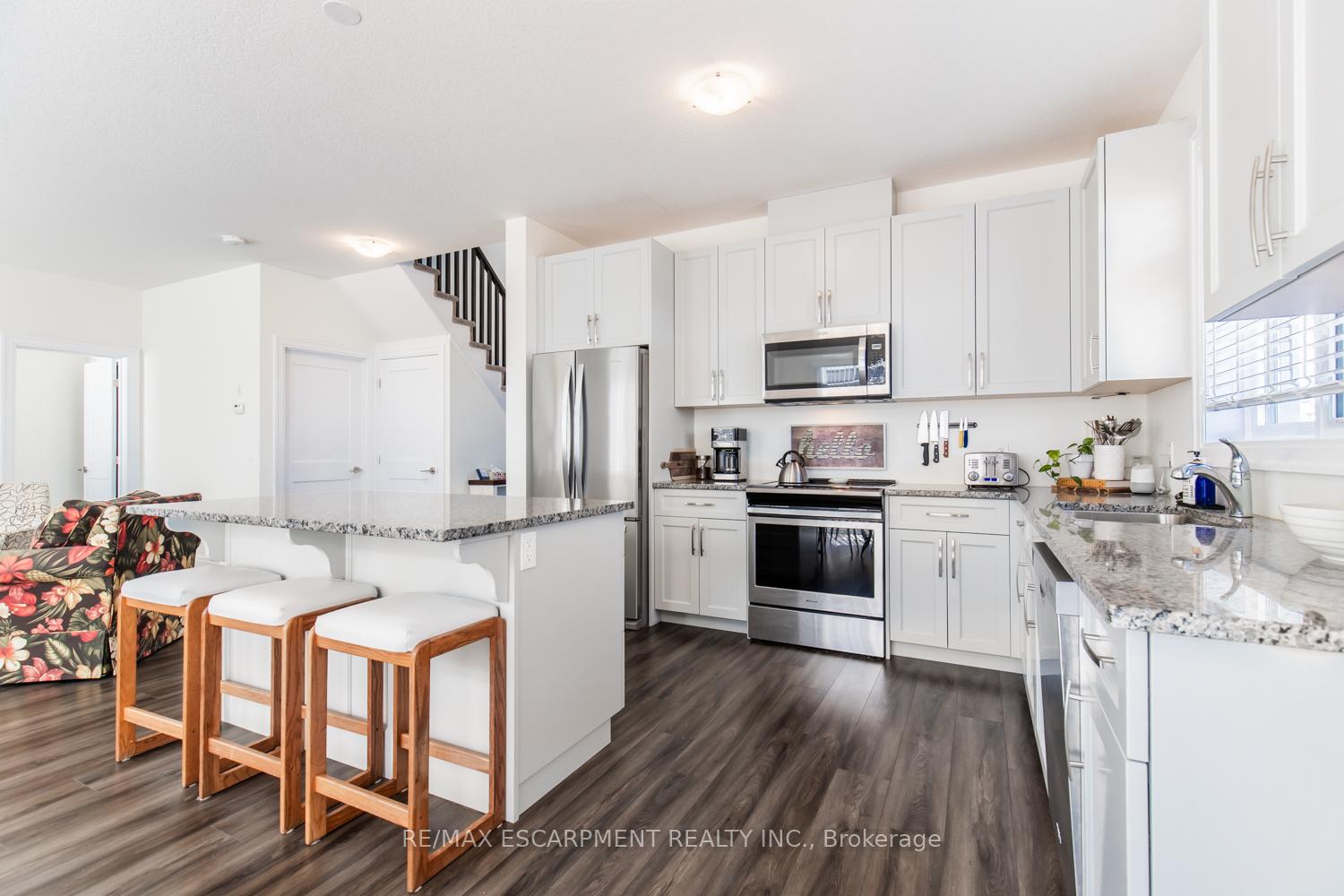 Photo 15 of 68 Skinner Road, Hamilton, Waterdown — HOMEH