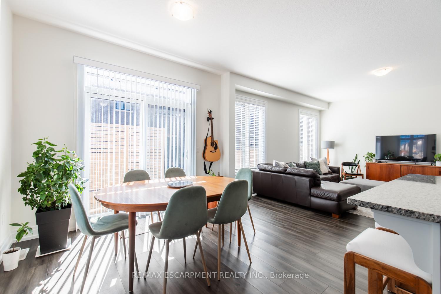 Photo 17 of 68 Skinner Road, Hamilton, Waterdown — HOMEH