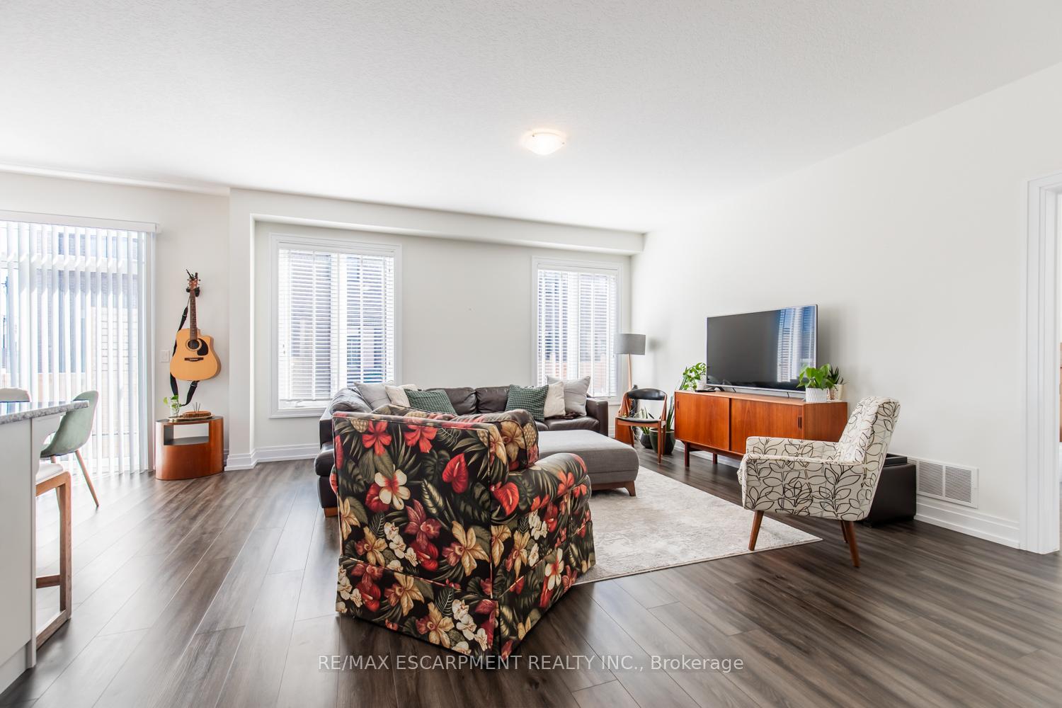 Photo 20 of 68 Skinner Road, Hamilton, Waterdown — HOMEH