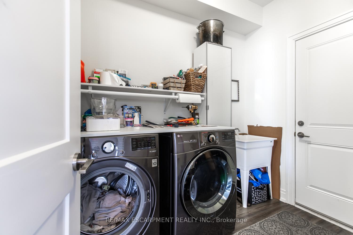 Photo 24 of 68 Skinner Road, Hamilton, Waterdown — HOMEH