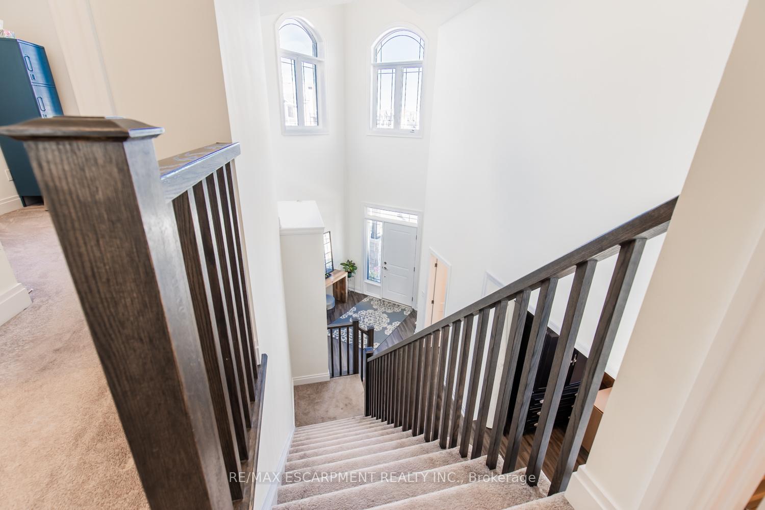 Photo 25 of 68 Skinner Road, Hamilton, Waterdown — HOMEH