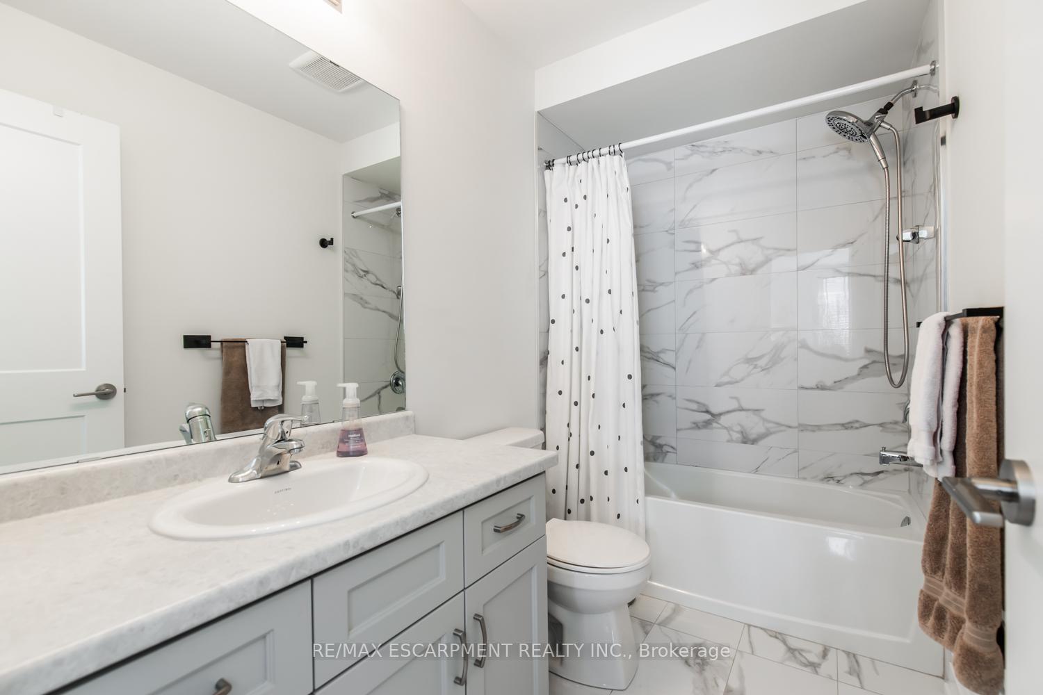 Photo 30 of 68 Skinner Road, Hamilton, Waterdown — HOMEH