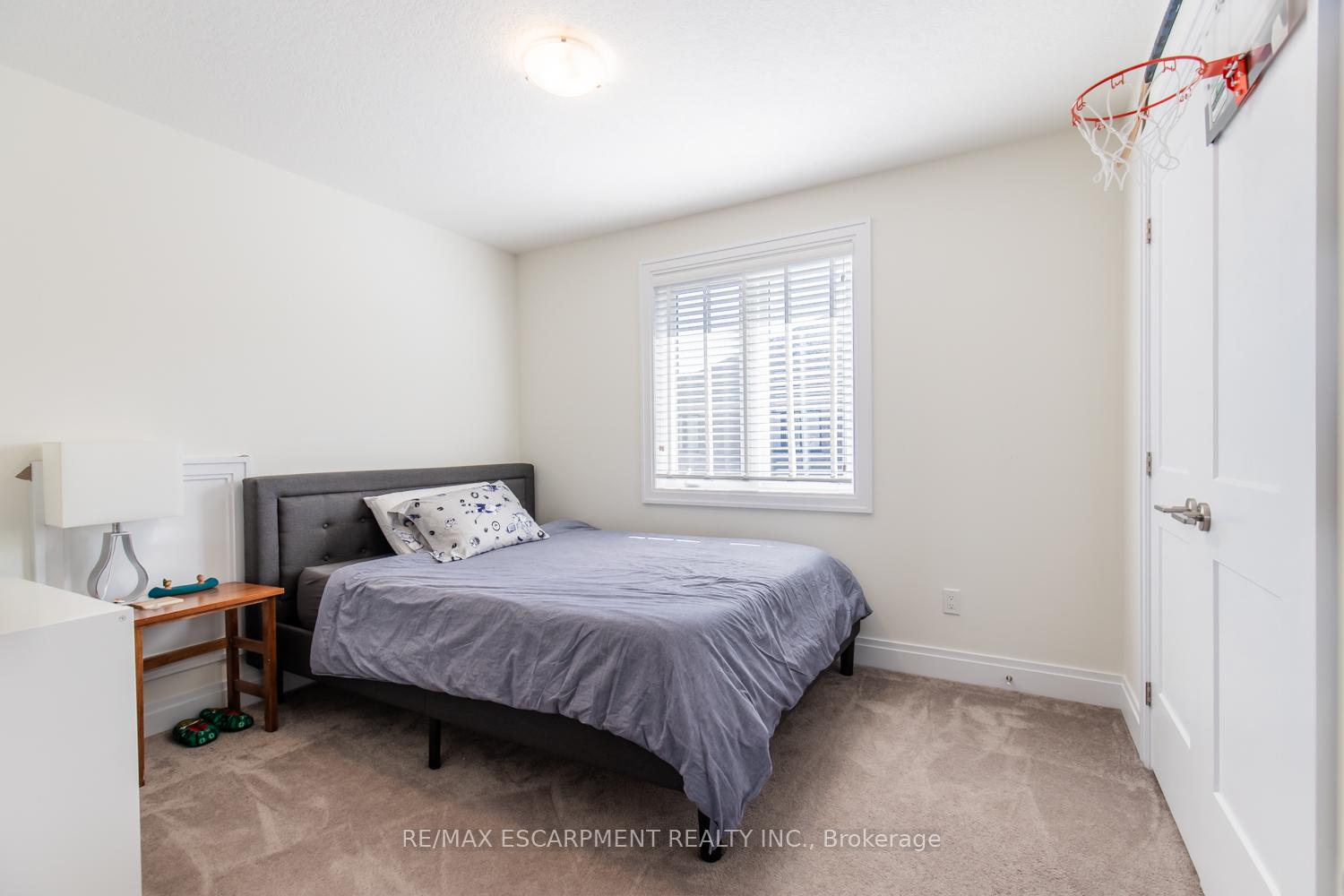 Photo 31 of 68 Skinner Road, Hamilton, Waterdown — HOMEH