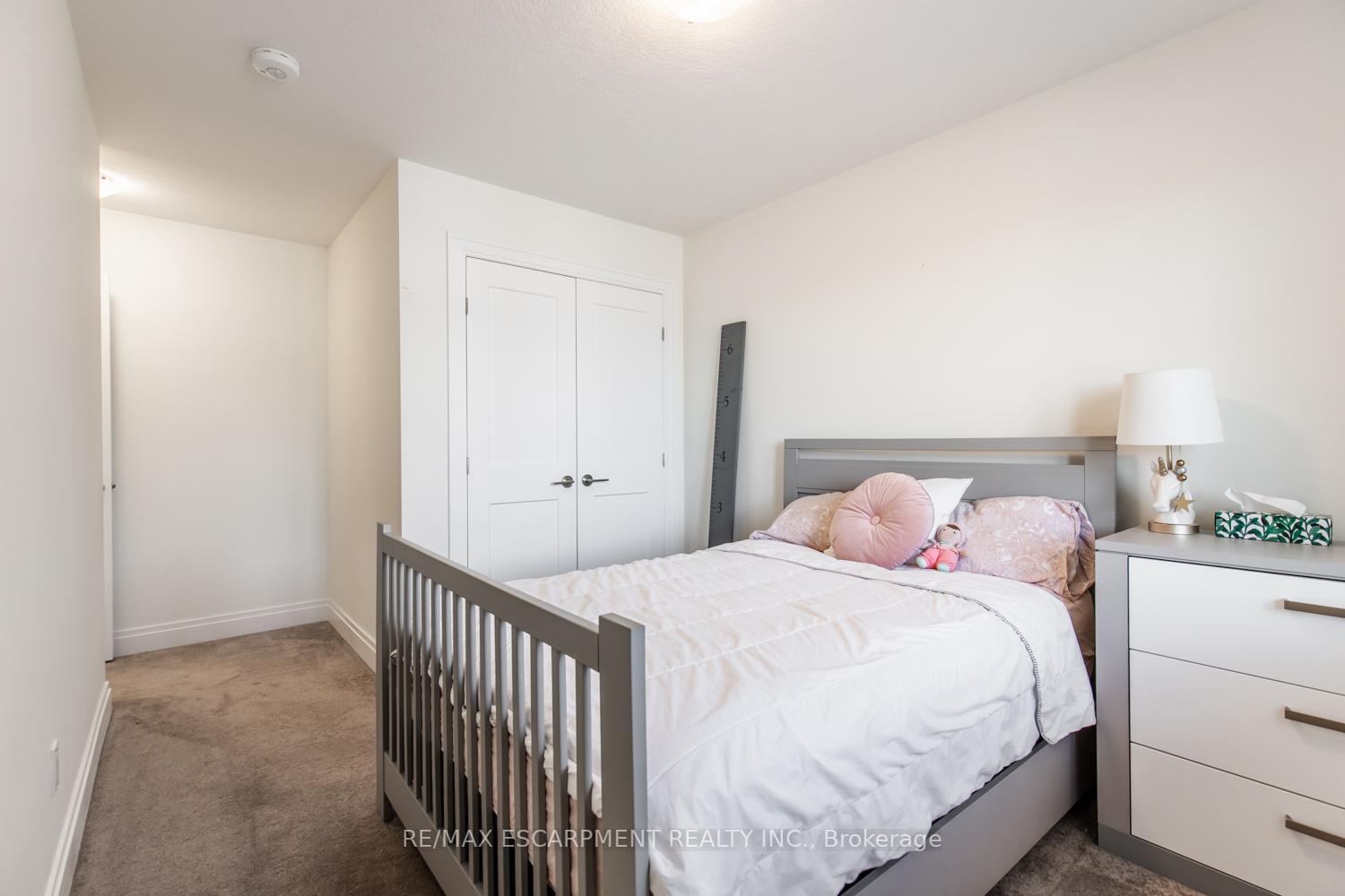 Photo 34 of 68 Skinner Road, Hamilton, Waterdown — HOMEH