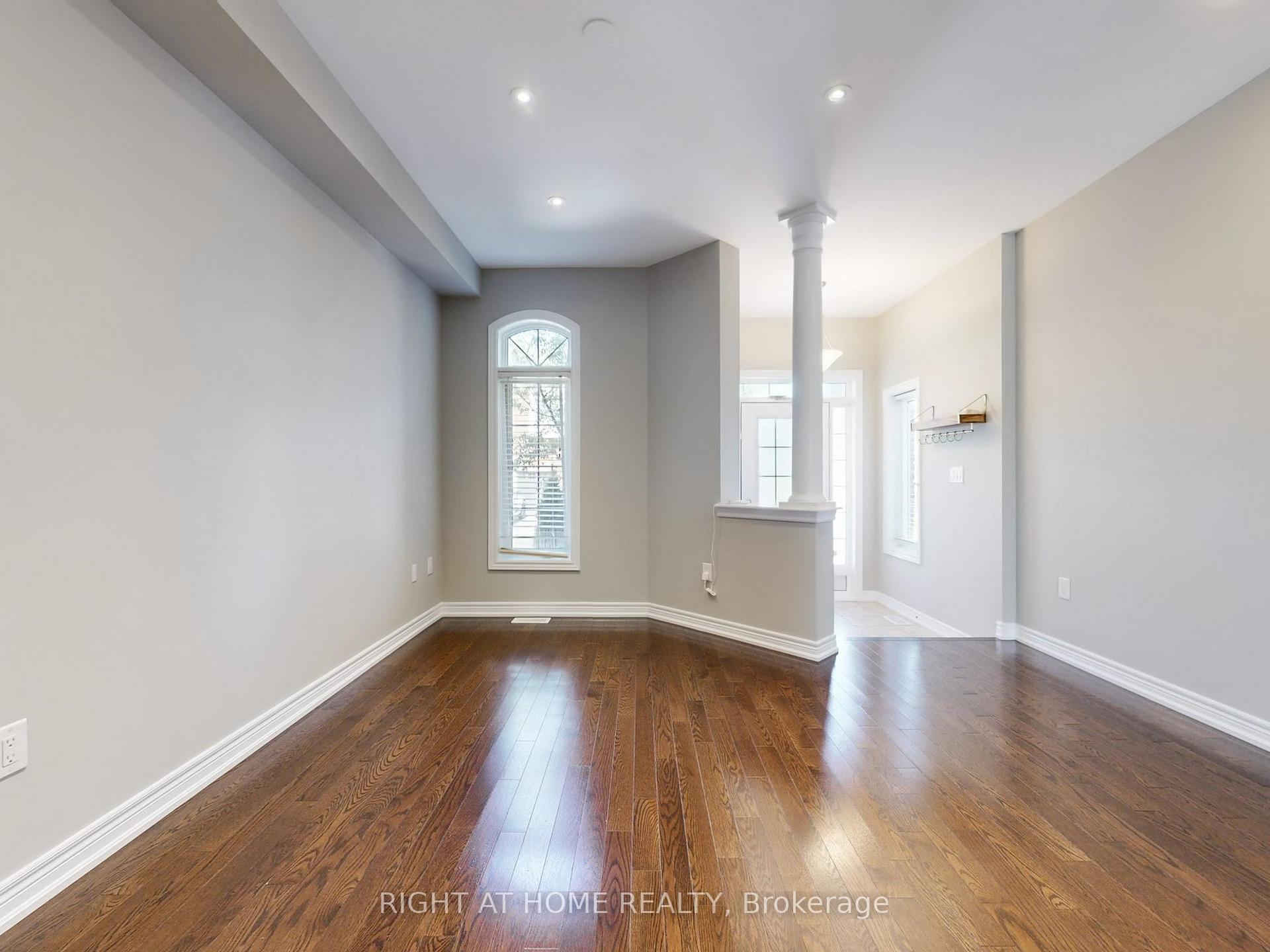 Photo 5 of 537 Vaughan Court, Milton, Scott — HOMEH