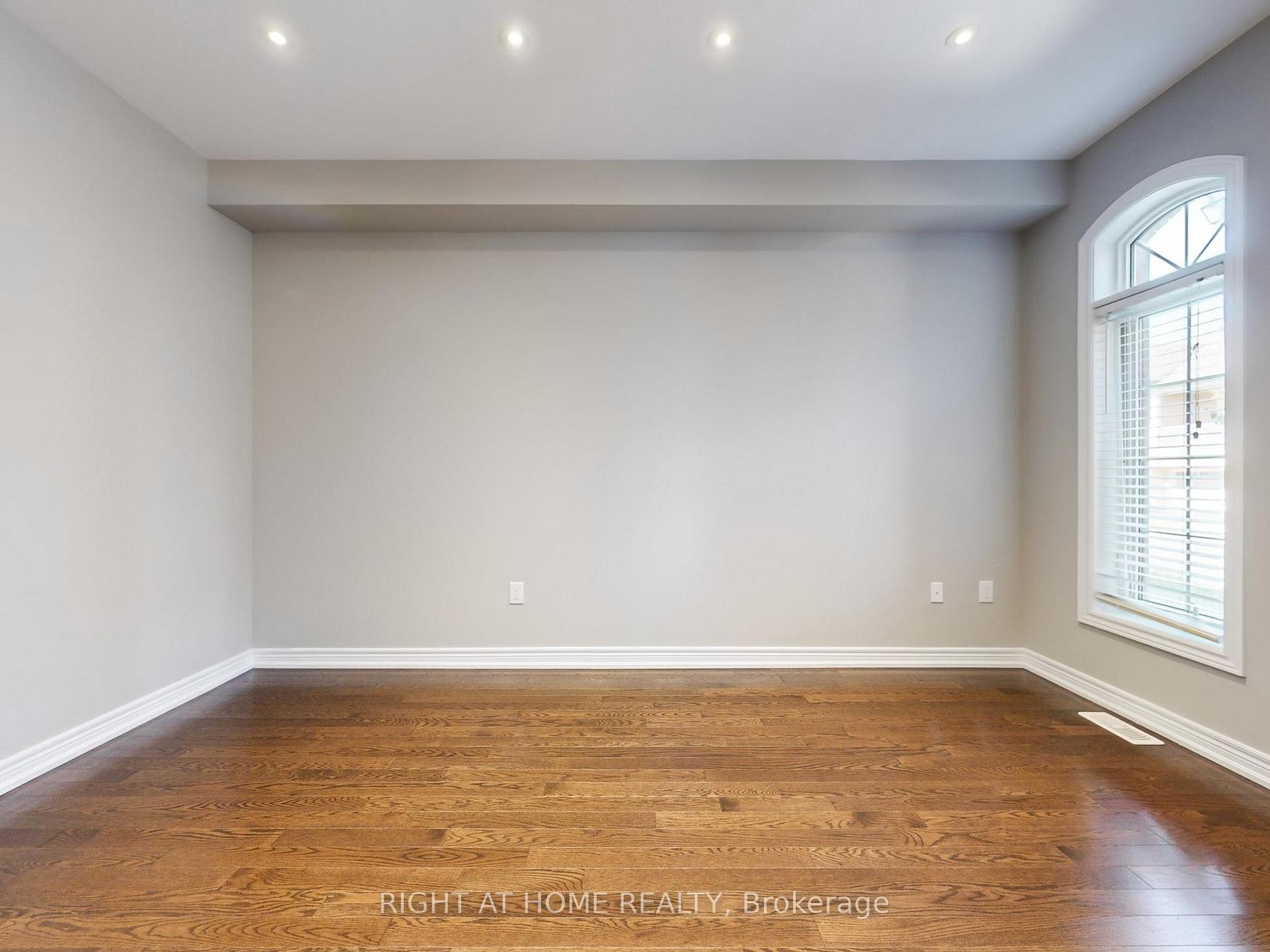 Photo 7 of 537 Vaughan Court, Milton, Scott — HOMEH
