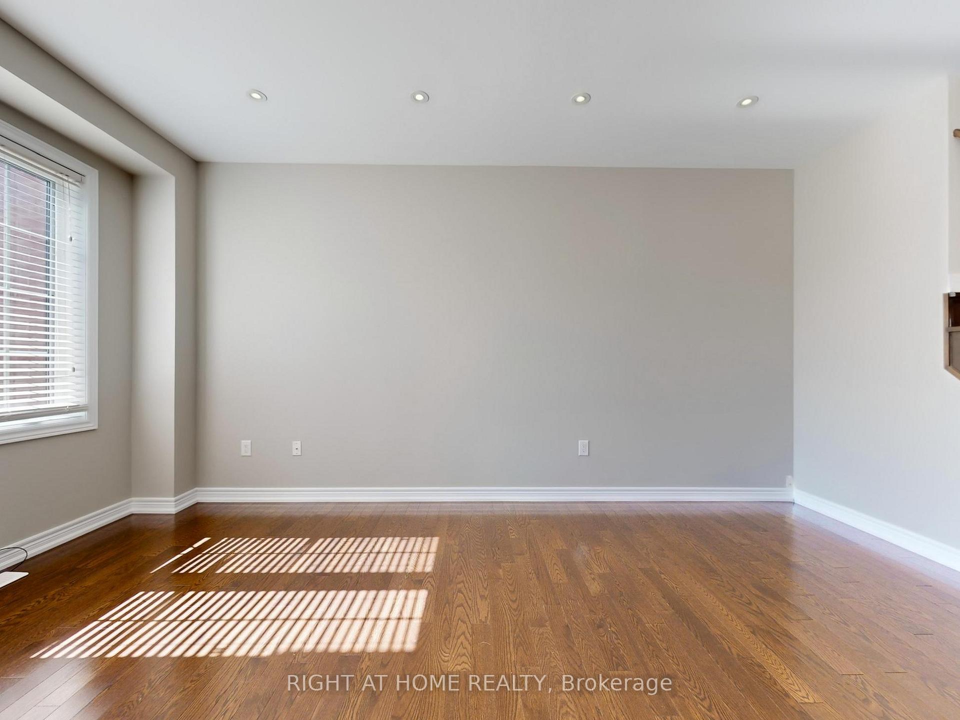 Photo 11 of 537 Vaughan Court, Milton, Scott — HOMEH
