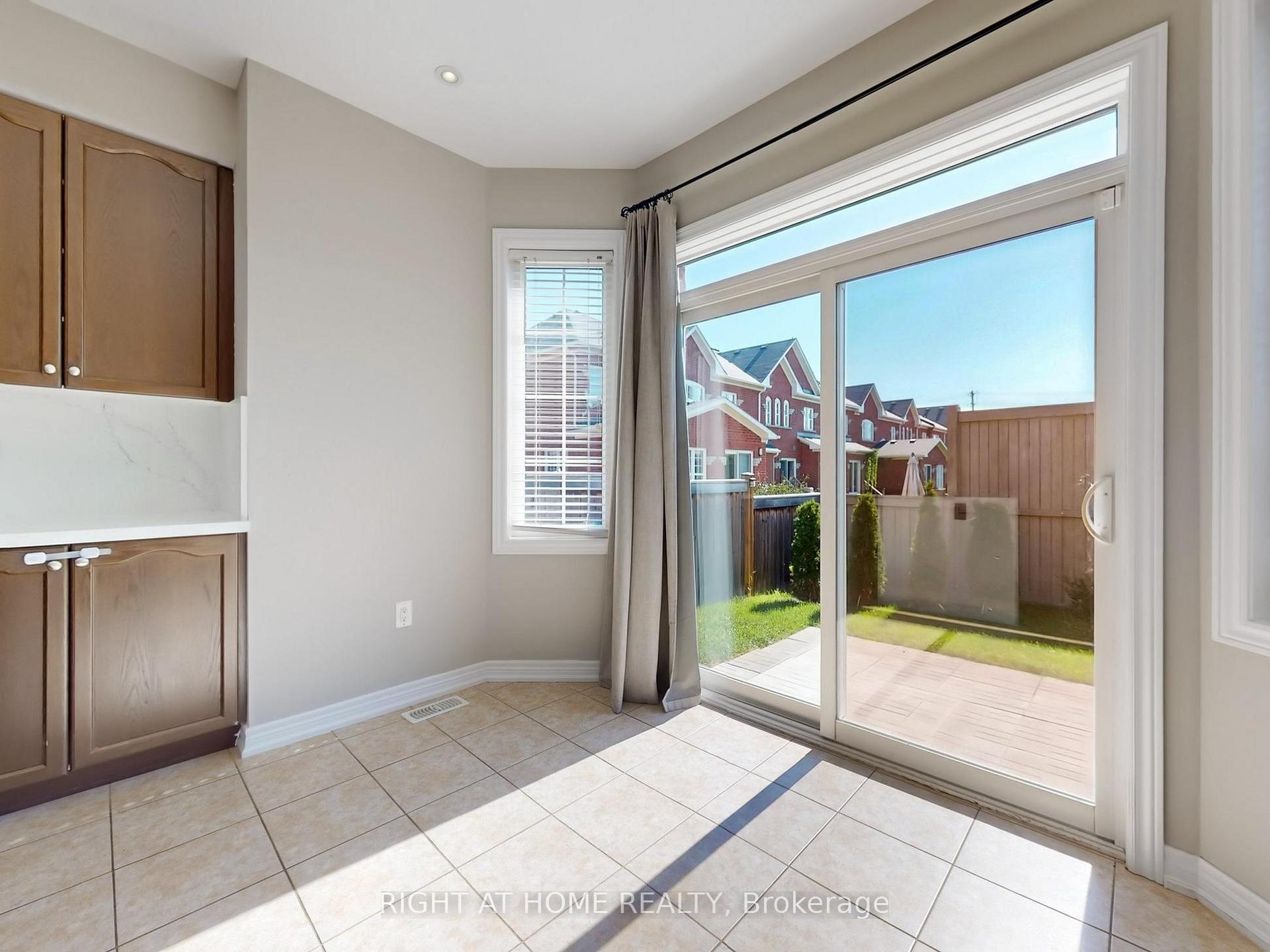 Photo 15 of 537 Vaughan Court, Milton, Scott — HOMEH