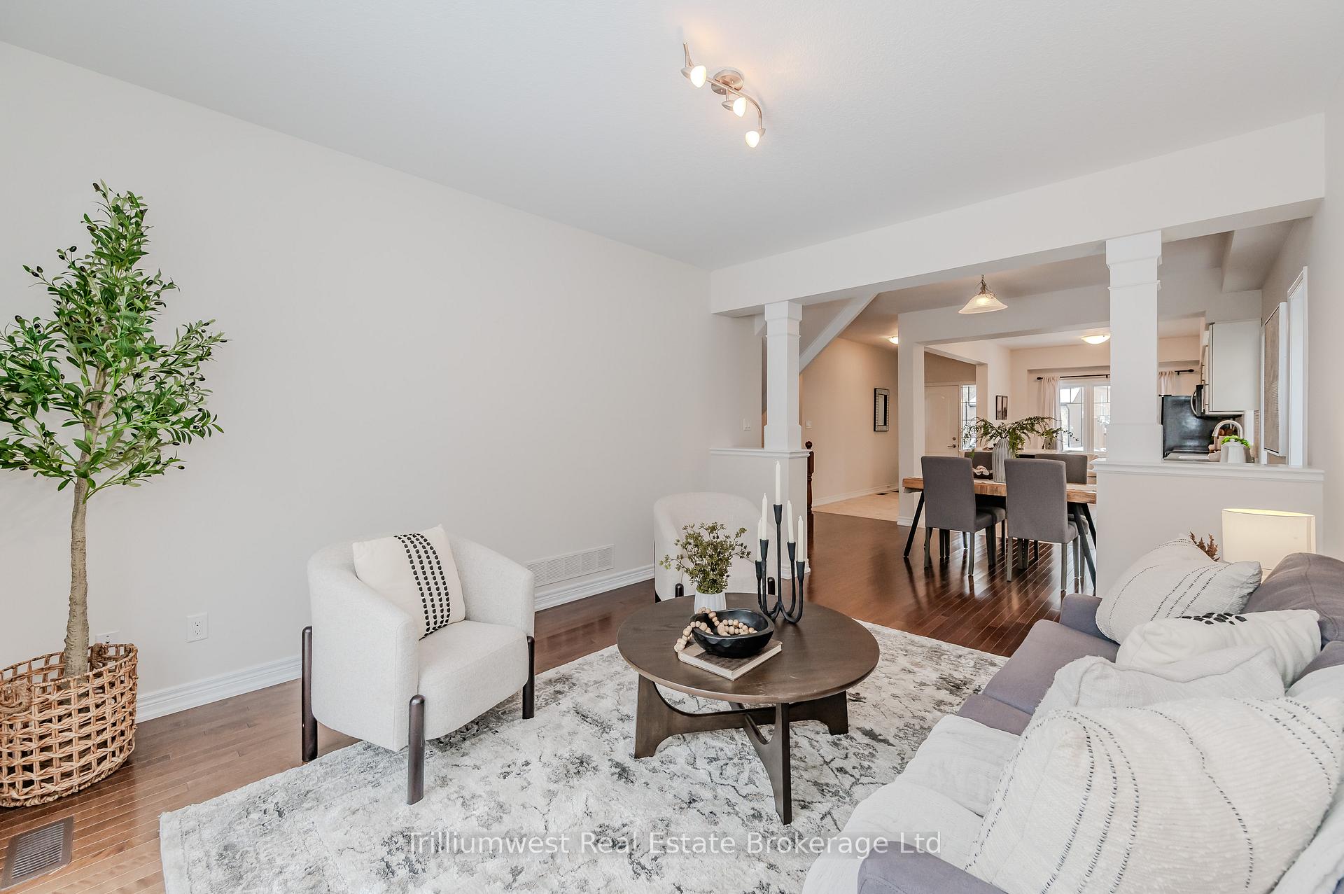 Photo 14 of 760 Robert Ferrie Drive, Kitchener — HOMEH