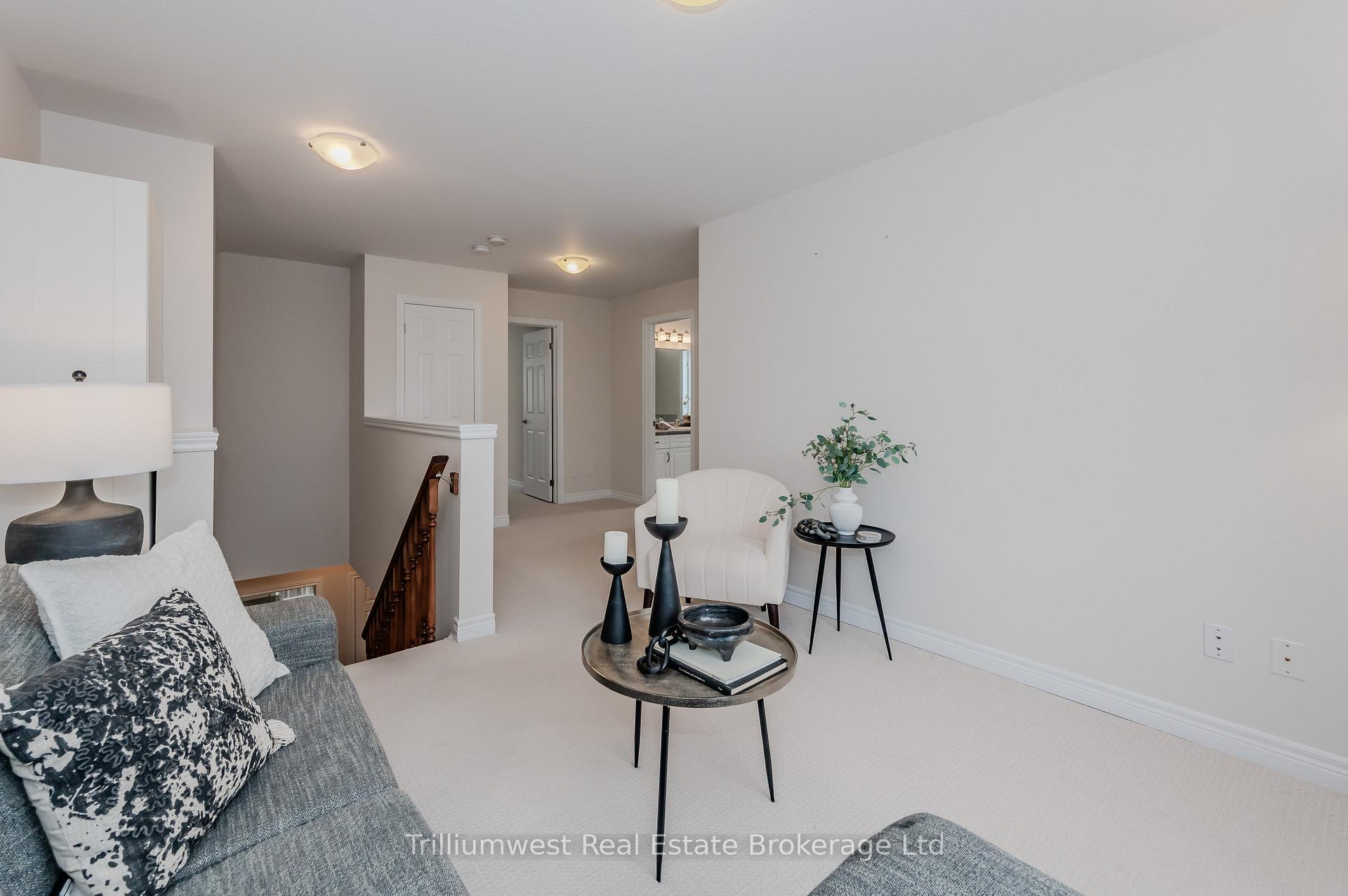 Photo 23 of 760 Robert Ferrie Drive, Kitchener — HOMEH