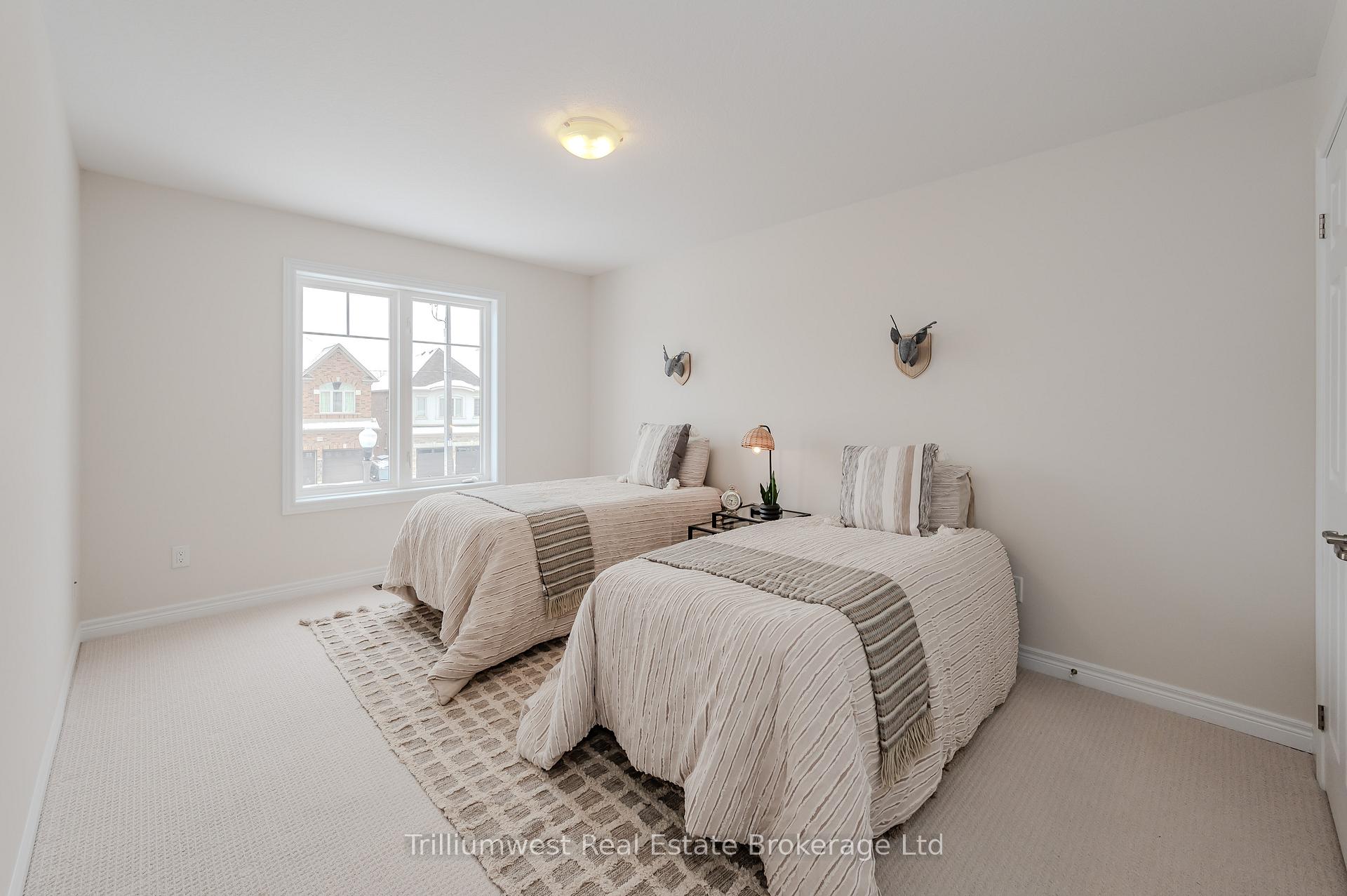 Photo 25 of 760 Robert Ferrie Drive, Kitchener — HOMEH