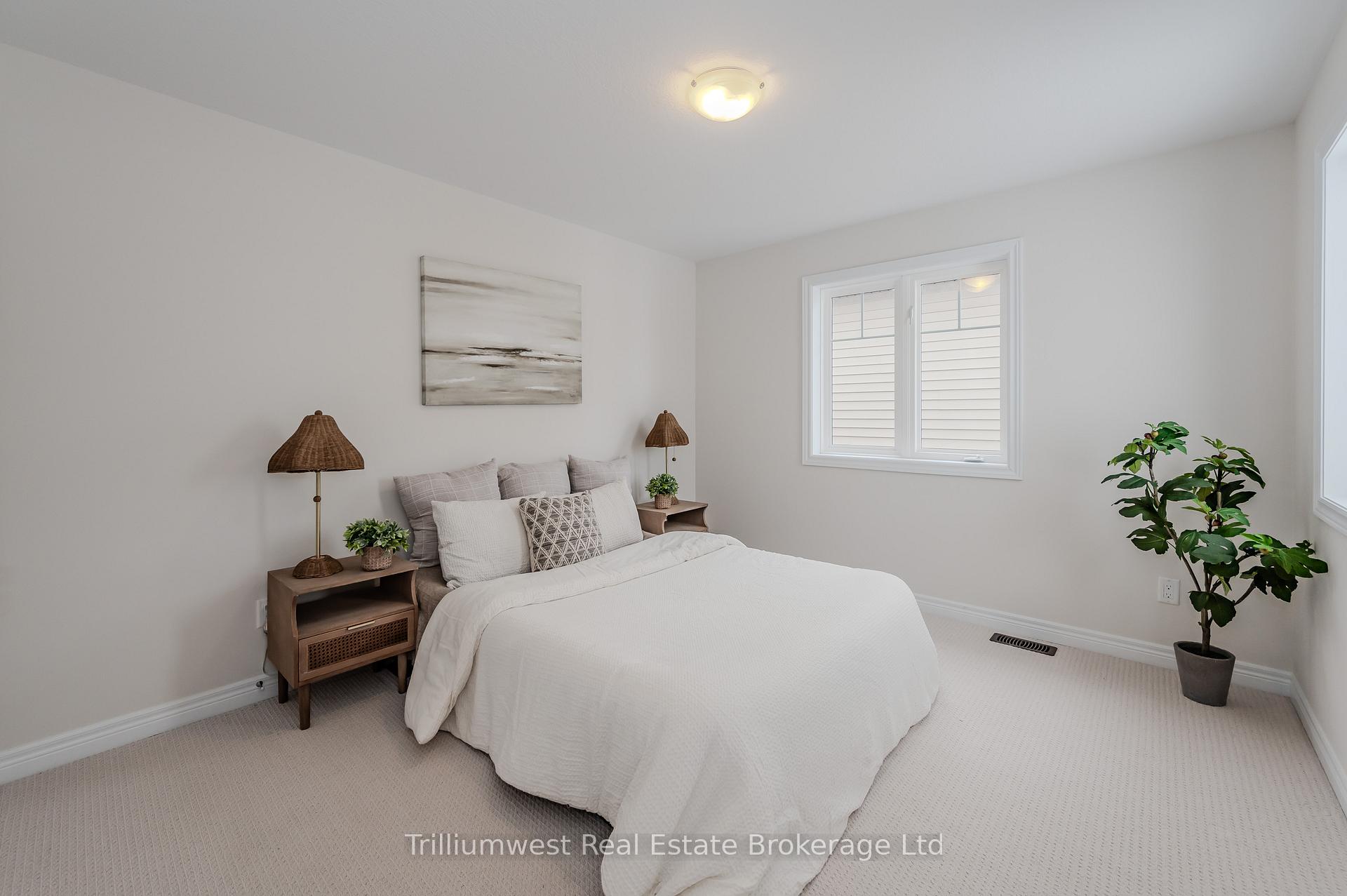 Photo 27 of 760 Robert Ferrie Drive, Kitchener — HOMEH