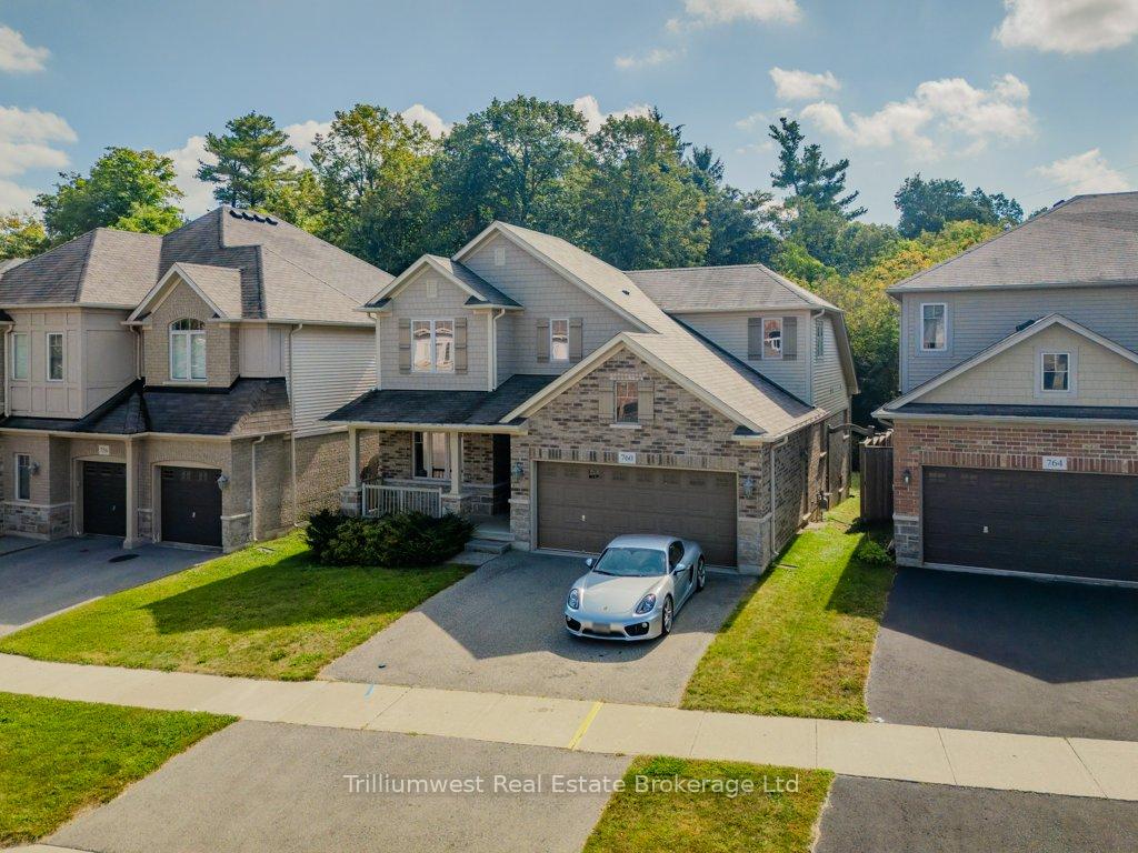 Photo 33 of 760 Robert Ferrie Drive, Kitchener — HOMEH