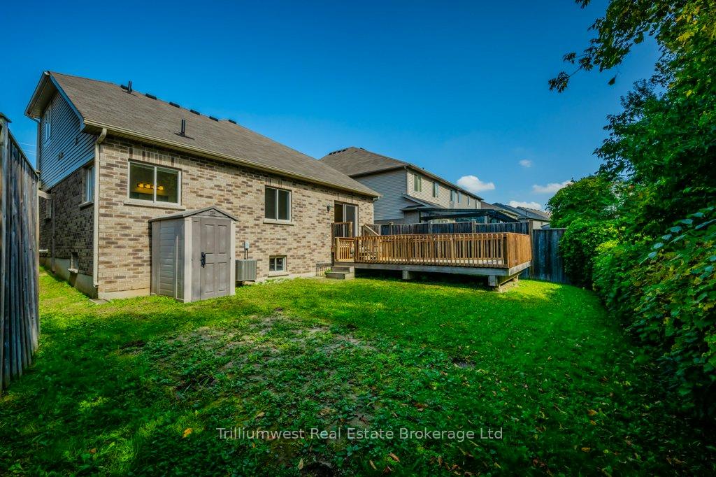 Photo 40 of 760 Robert Ferrie Drive, Kitchener — HOMEH