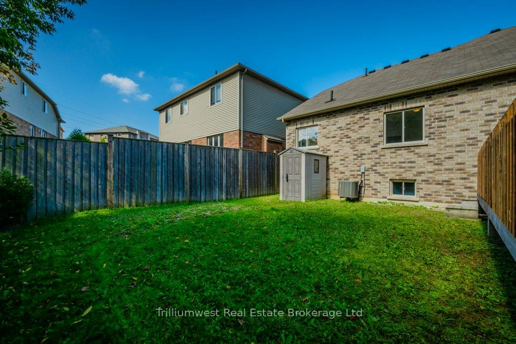 Photo 41 of 760 Robert Ferrie Drive, Kitchener — HOMEH