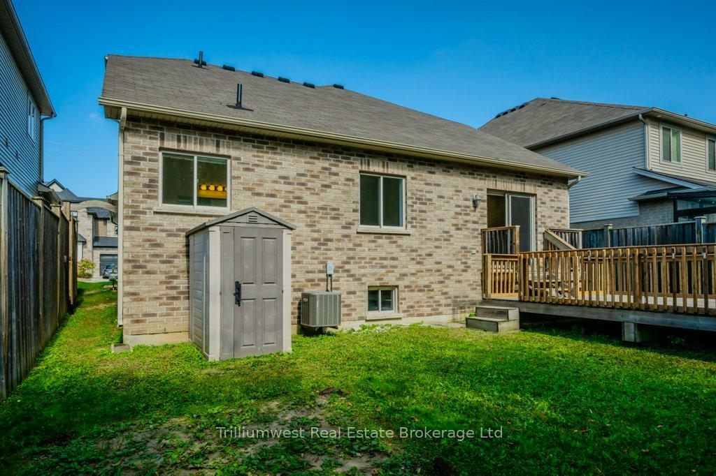 Photo 42 of 760 Robert Ferrie Drive, Kitchener — HOMEH