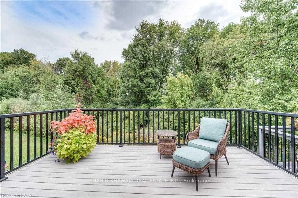 Photo 11 of 310 Briarmeadow Drive, Kitchener — HOMEH