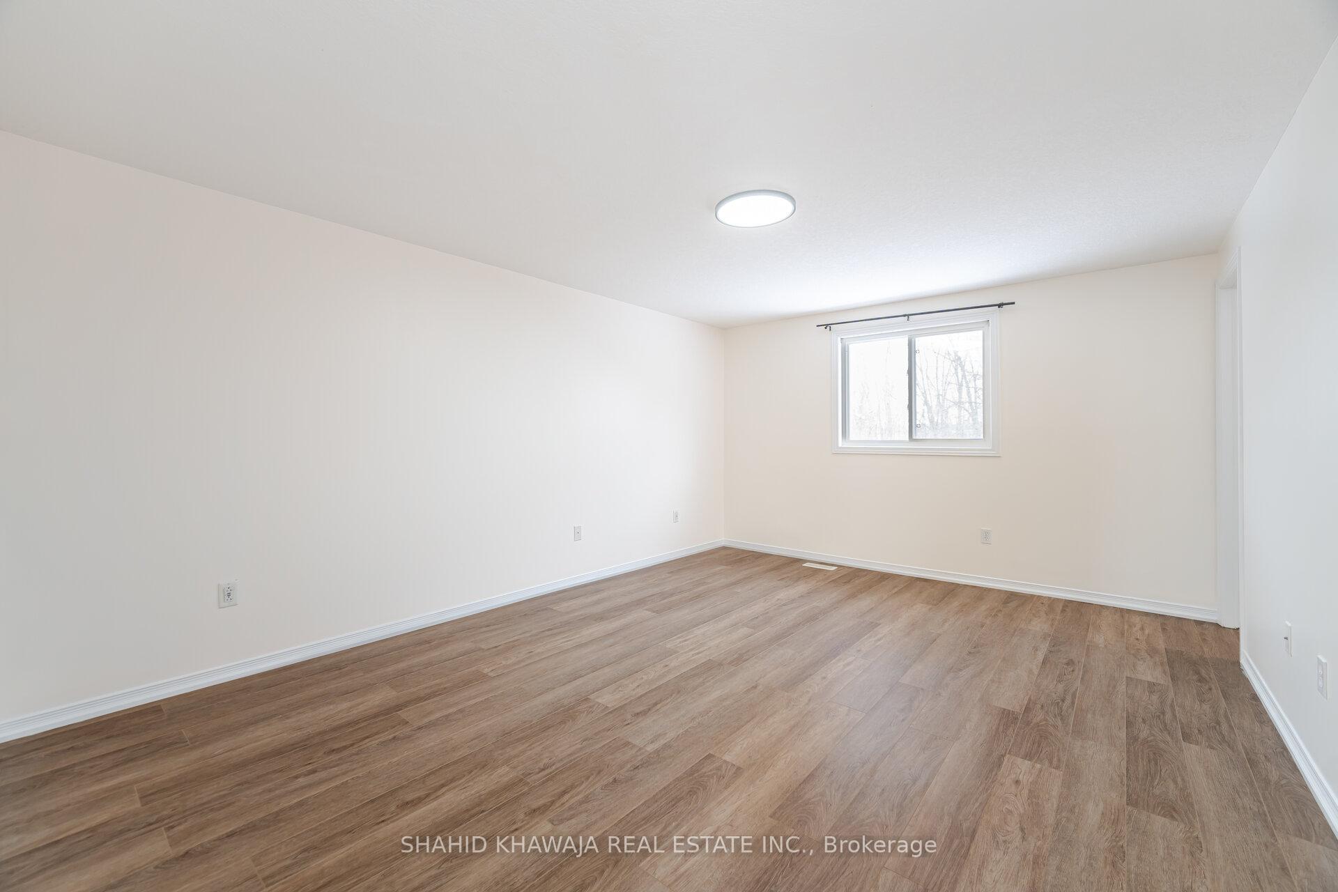 Photo 16 of 310 Briarmeadow Drive, Kitchener — HOMEH