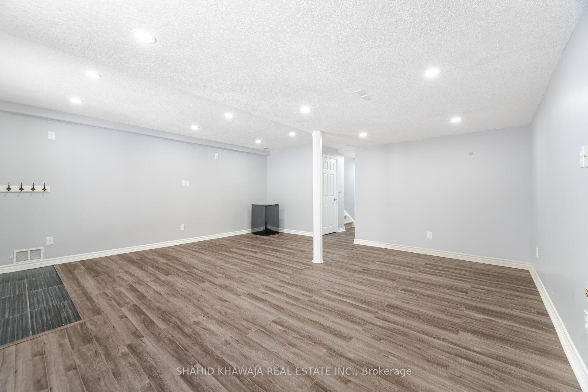 Photo 31 of 310 Briarmeadow Drive, Kitchener — HOMEH