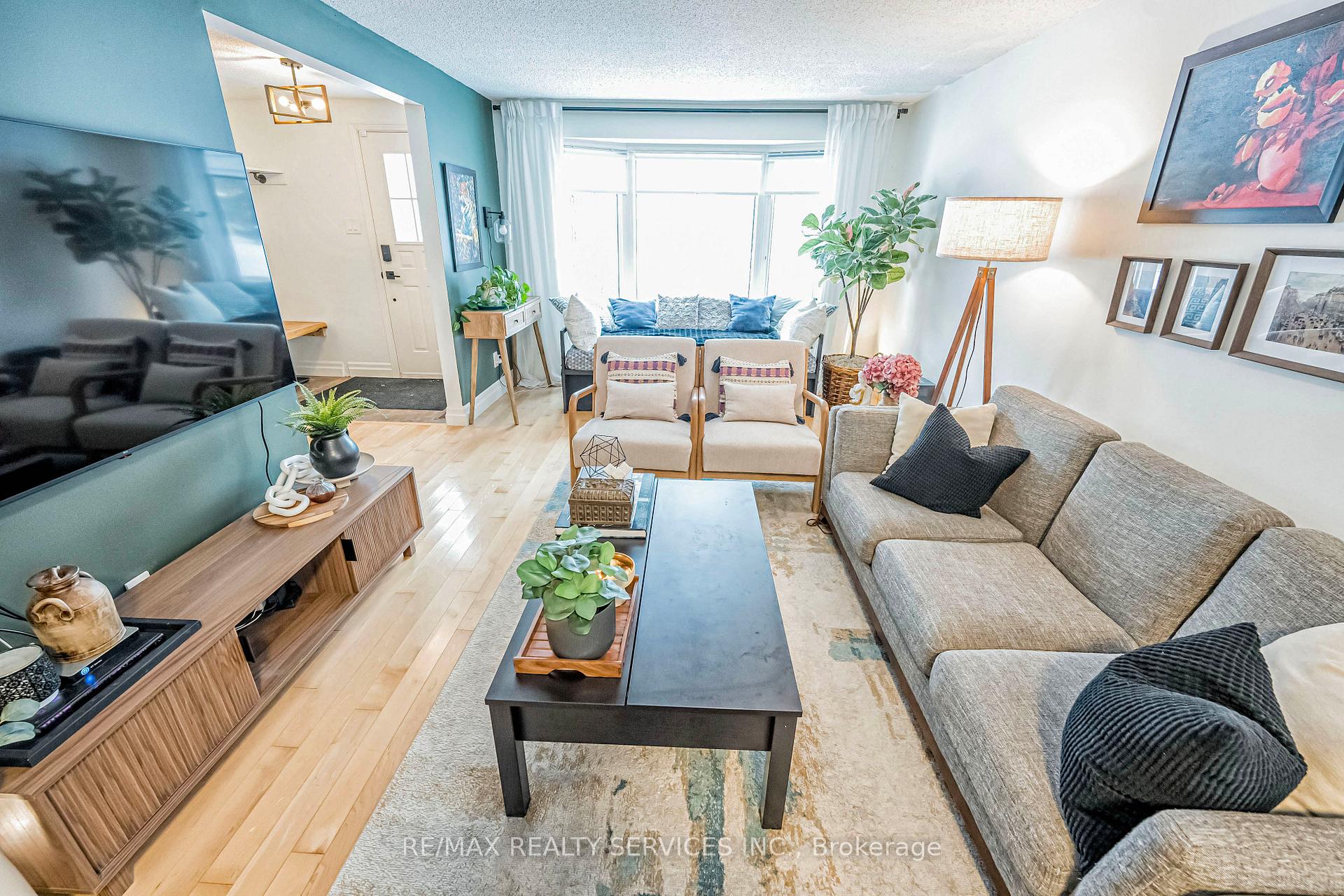 Photo 7 of 385 Driftwood Drive, Kitchener — HOMEH