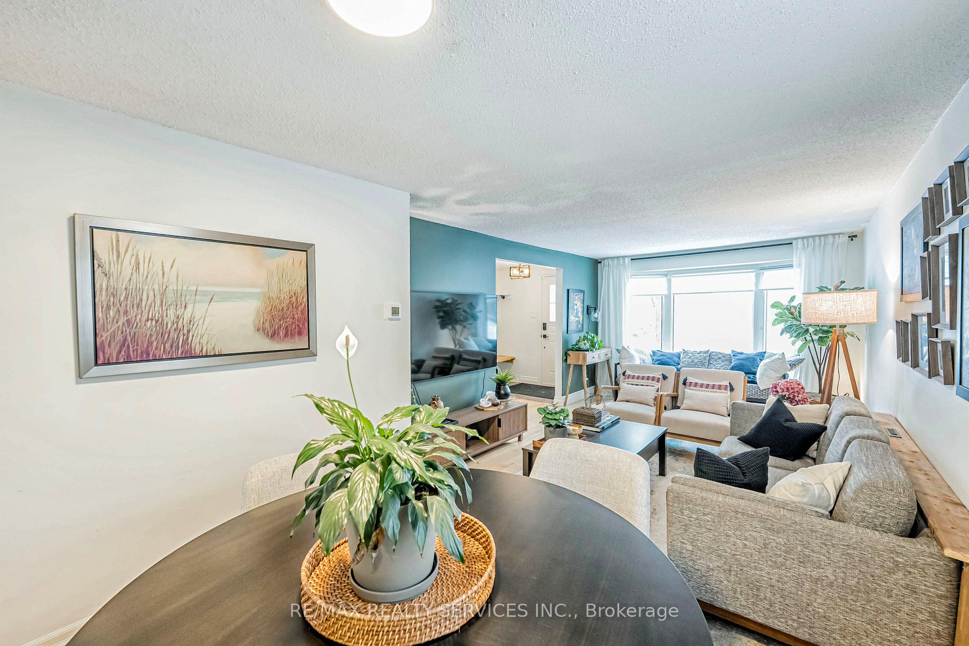 Photo 11 of 385 Driftwood Drive, Kitchener — HOMEH