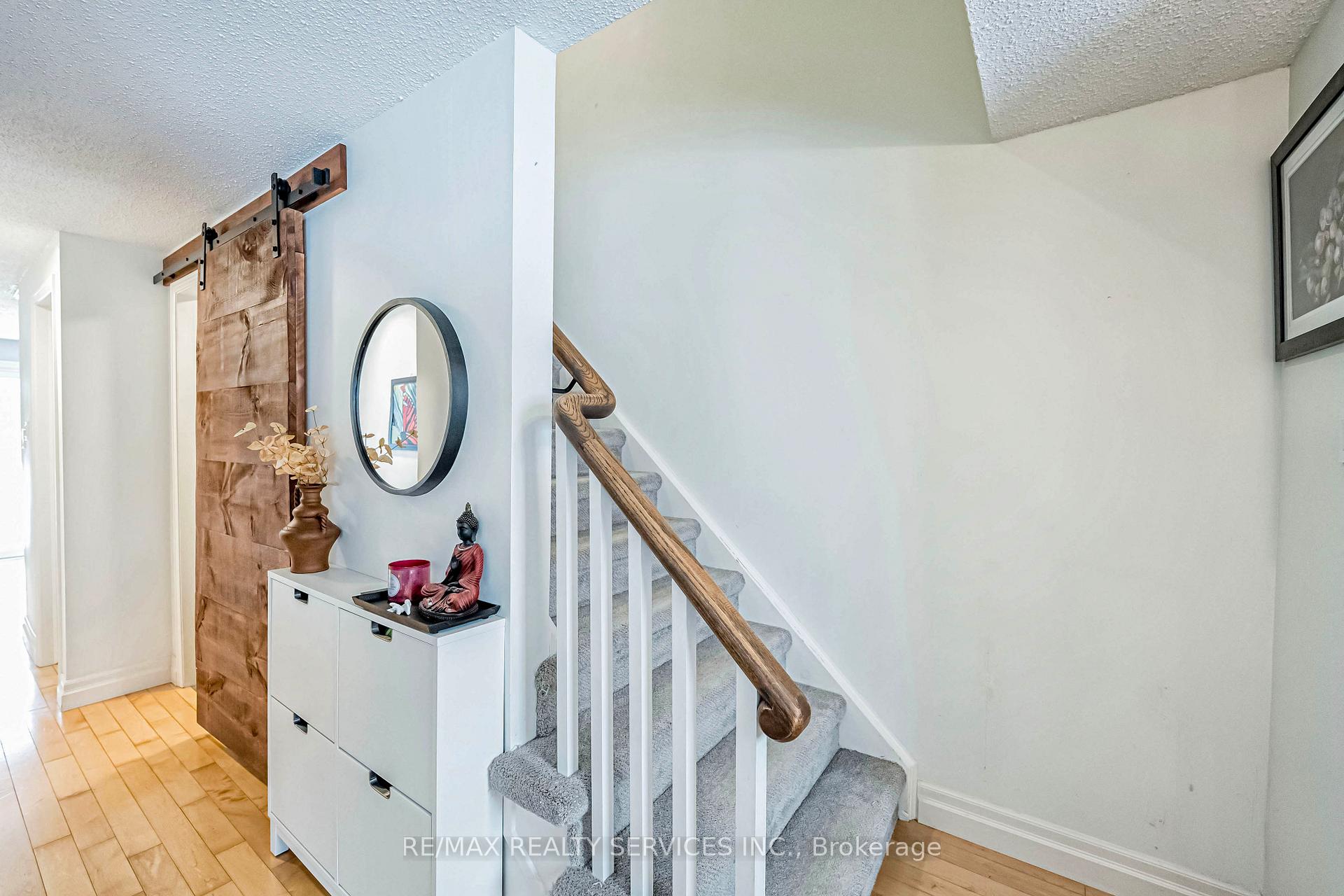 Photo 20 of 385 Driftwood Drive, Kitchener — HOMEH