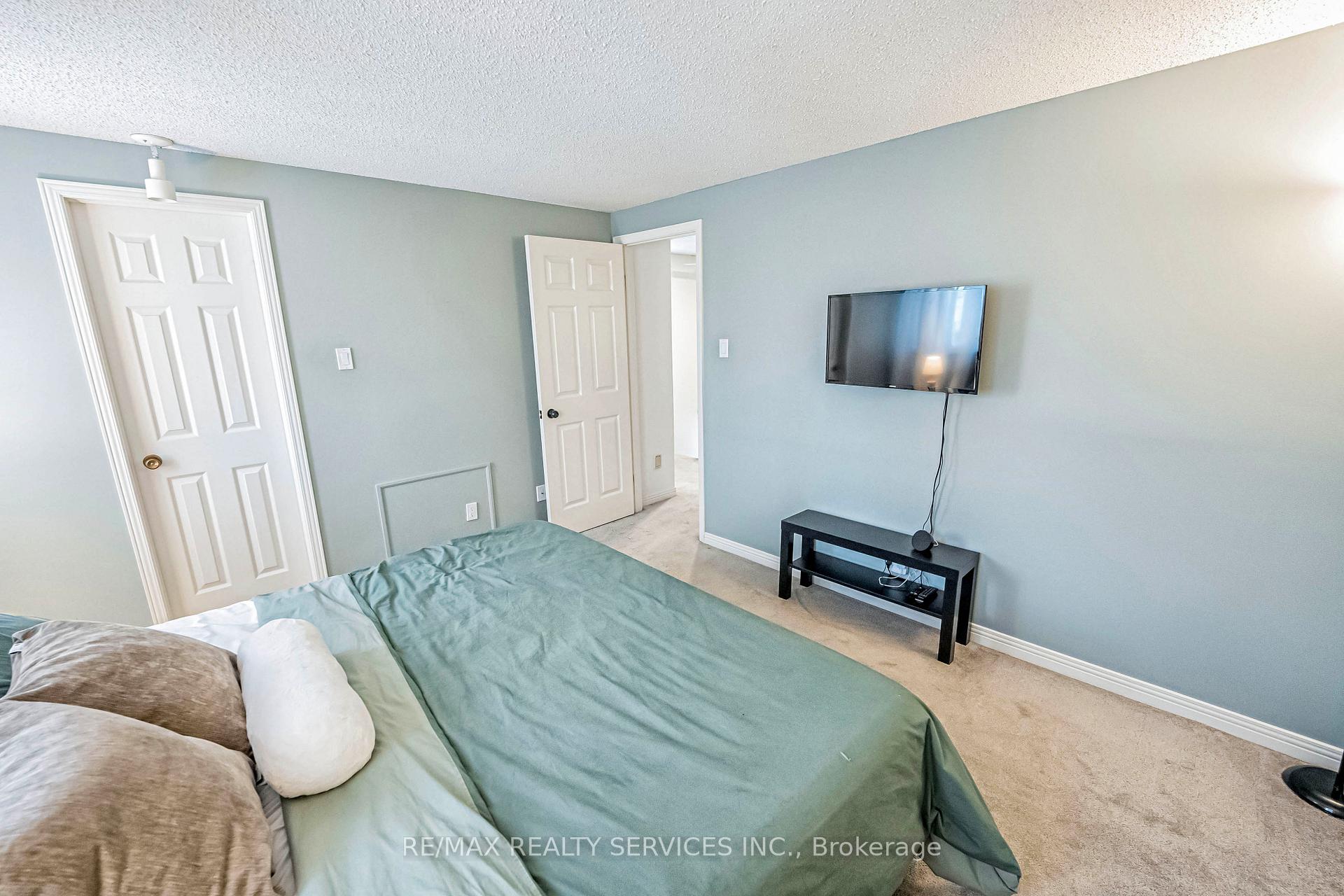 Photo 23 of 385 Driftwood Drive, Kitchener — HOMEH