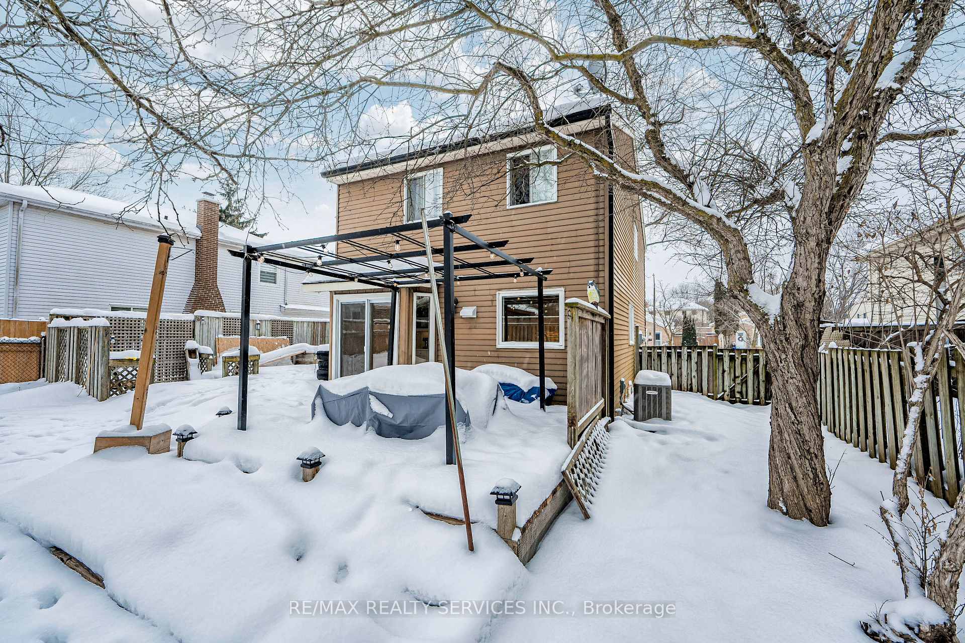 Photo 39 of 385 Driftwood Drive, Kitchener — HOMEH