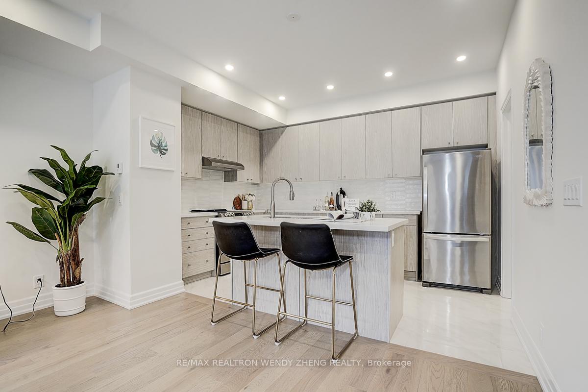 Photo 12 of 22 Herman Gilroy Lane, Markham, Angus Glen — HOMEH