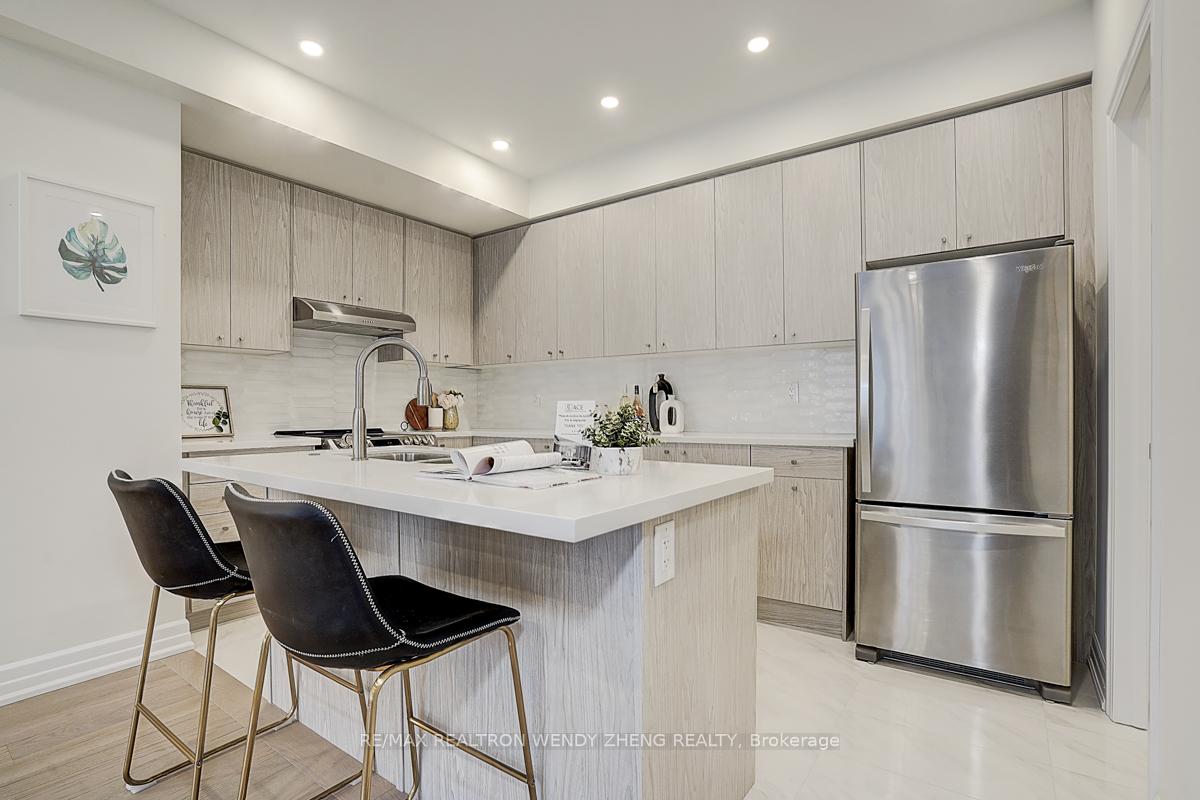 Photo 14 of 22 Herman Gilroy Lane, Markham, Angus Glen — HOMEH