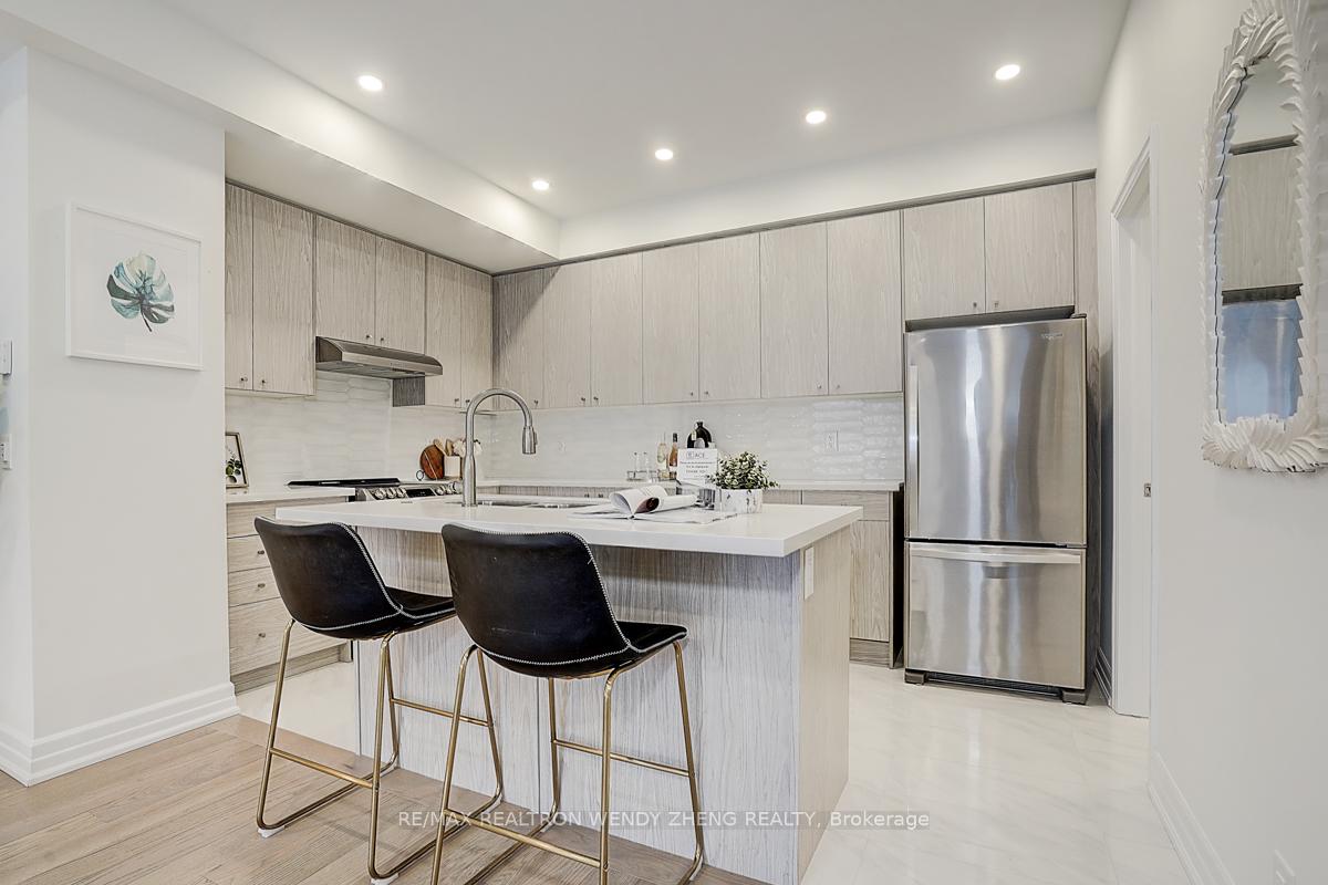 Photo 15 of 22 Herman Gilroy Lane, Markham, Angus Glen — HOMEH