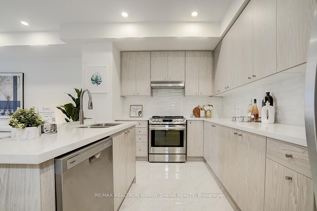 Photo 16 of 22 Herman Gilroy Lane, Markham, Angus Glen — HOMEH