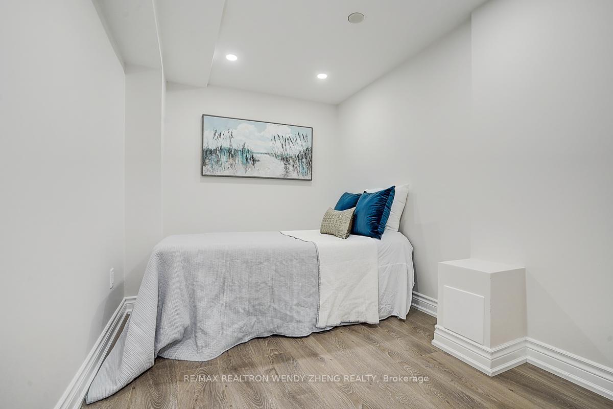 Photo 33 of 22 Herman Gilroy Lane, Markham, Angus Glen — HOMEH