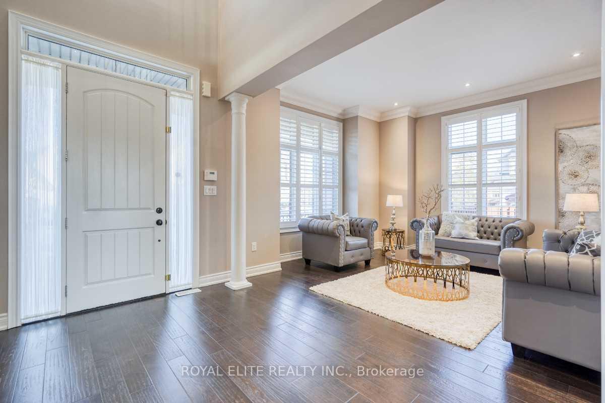 Photo 3 of 16 Berkshire Crescent, Markham, Angus Glen — HOMEH