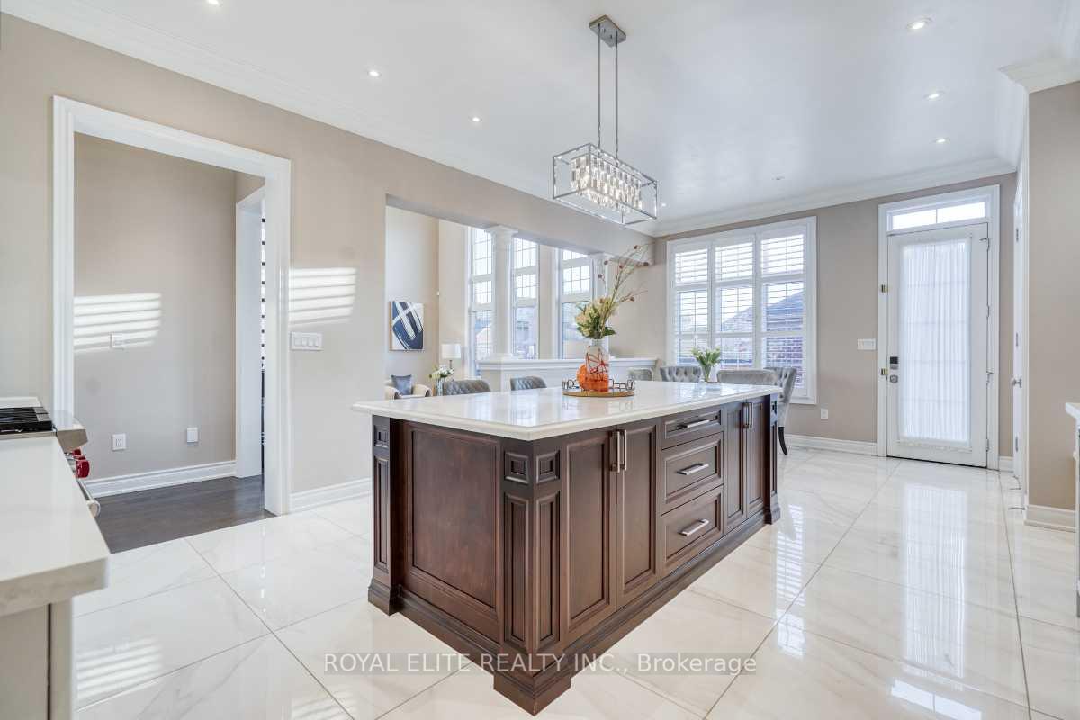 Photo 10 of 16 Berkshire Crescent, Markham, Angus Glen — HOMEH