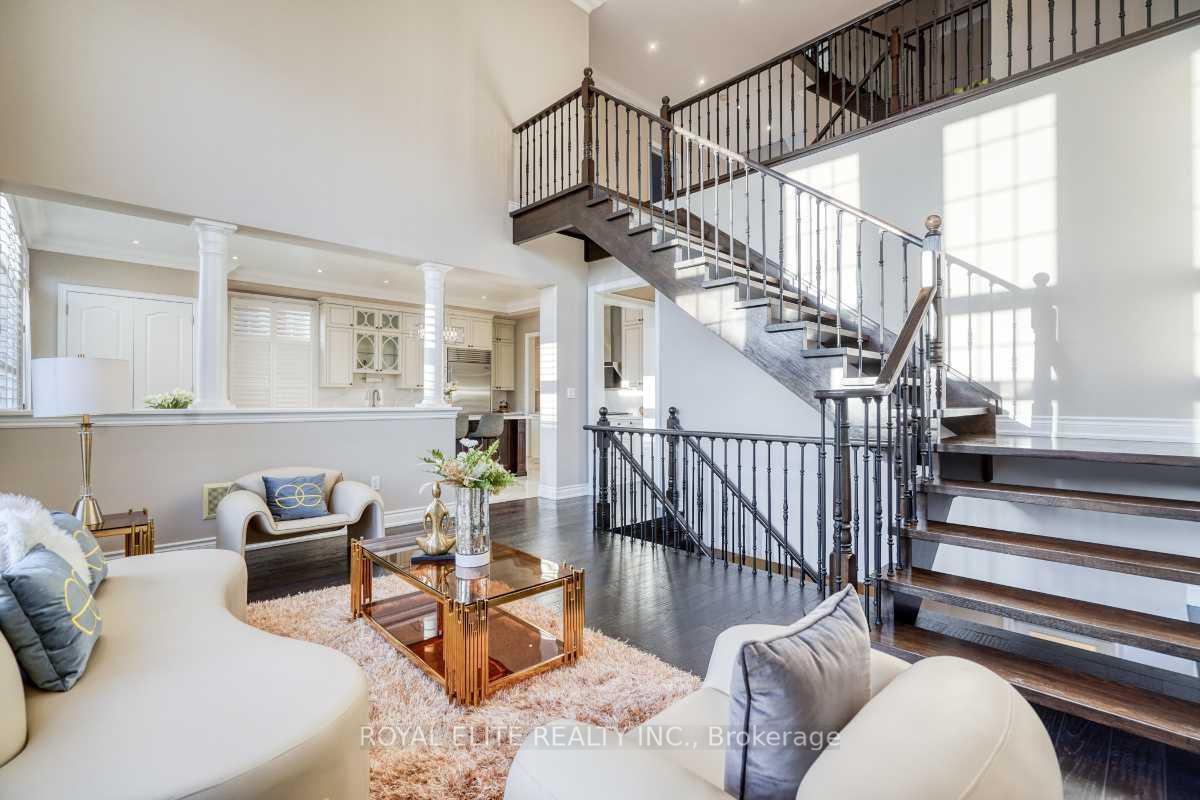 Photo 14 of 16 Berkshire Crescent, Markham, Angus Glen — HOMEH