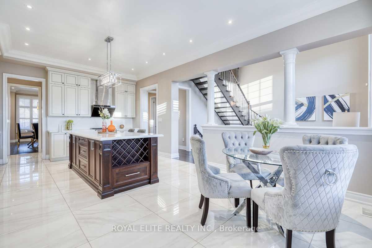 Photo 21 of 16 Berkshire Crescent, Markham, Angus Glen — HOMEH