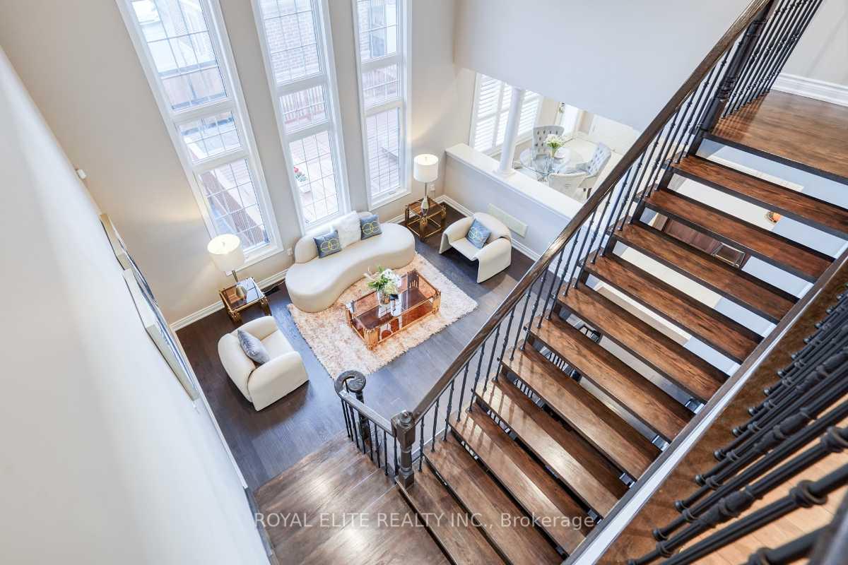 Photo 24 of 16 Berkshire Crescent, Markham, Angus Glen — HOMEH
