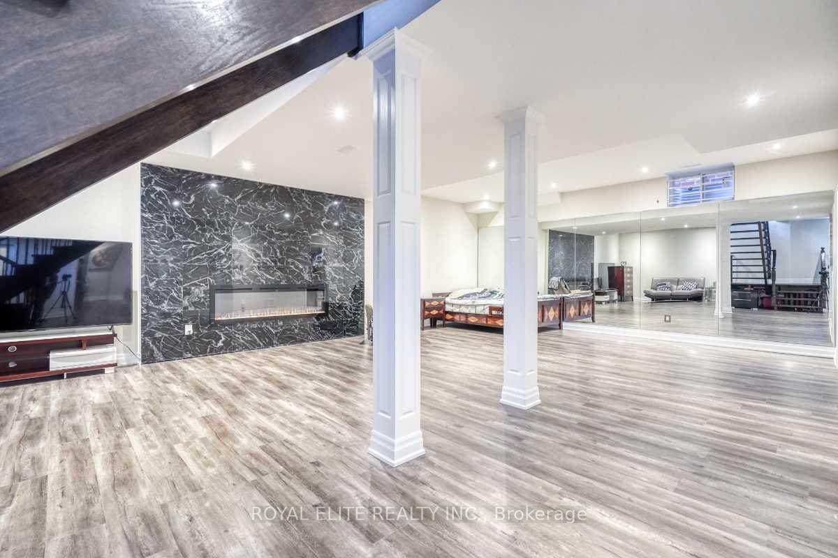 Photo 34 of 16 Berkshire Crescent, Markham, Angus Glen — HOMEH