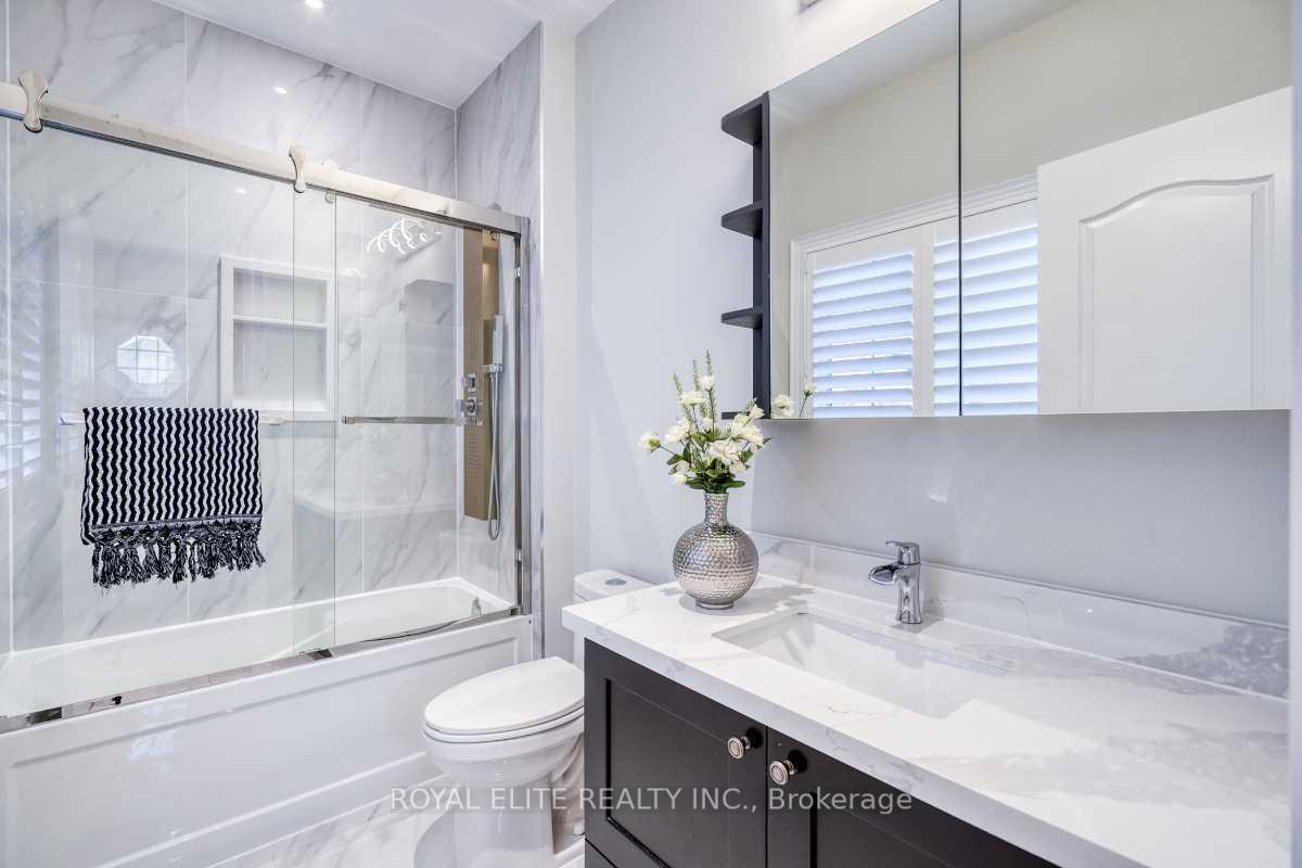 Photo 39 of 16 Berkshire Crescent, Markham, Angus Glen — HOMEH
