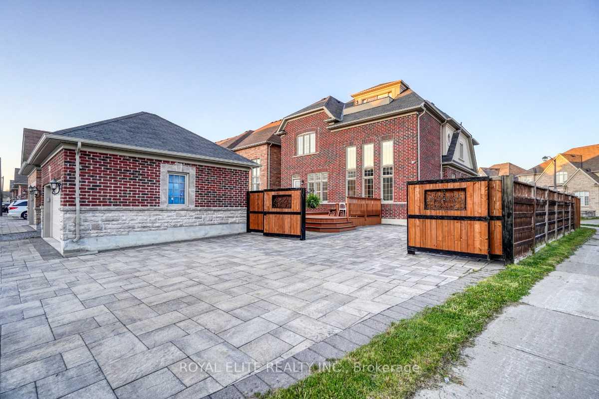 Photo 40 of 16 Berkshire Crescent, Markham, Angus Glen — HOMEH