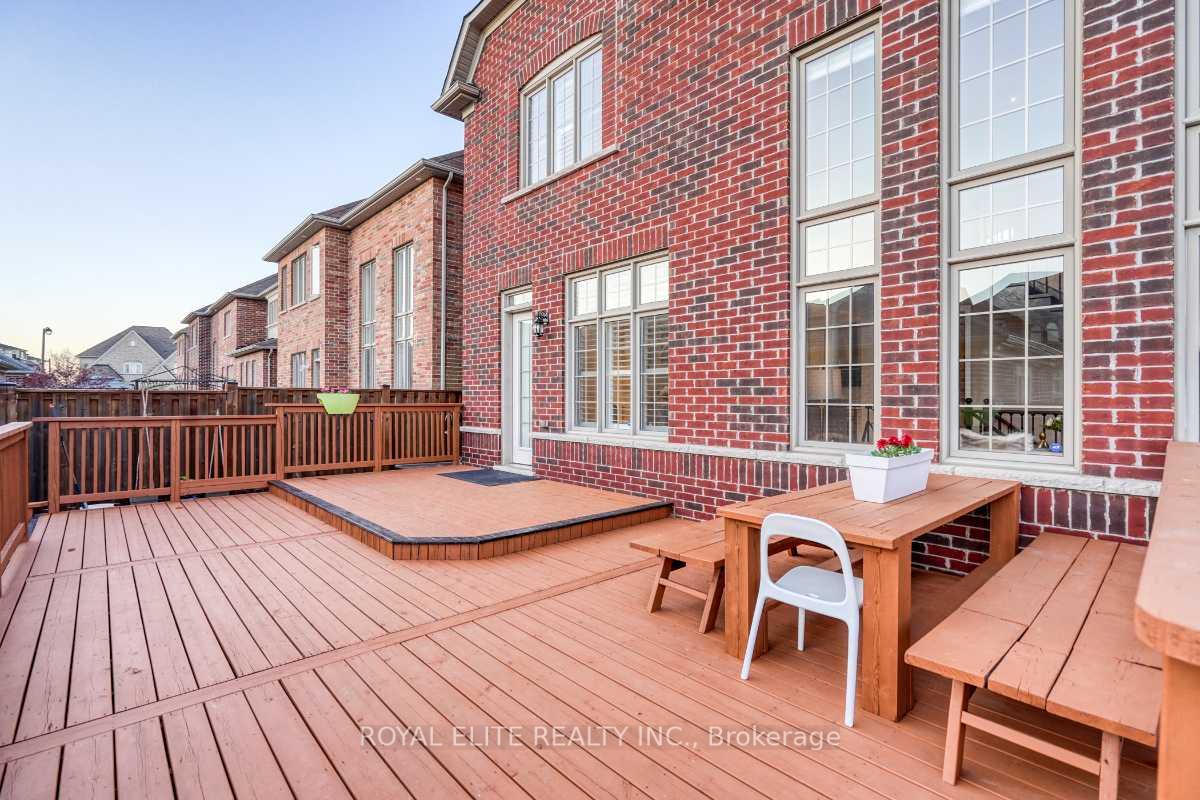 Photo 44 of 16 Berkshire Crescent, Markham, Angus Glen — HOMEH