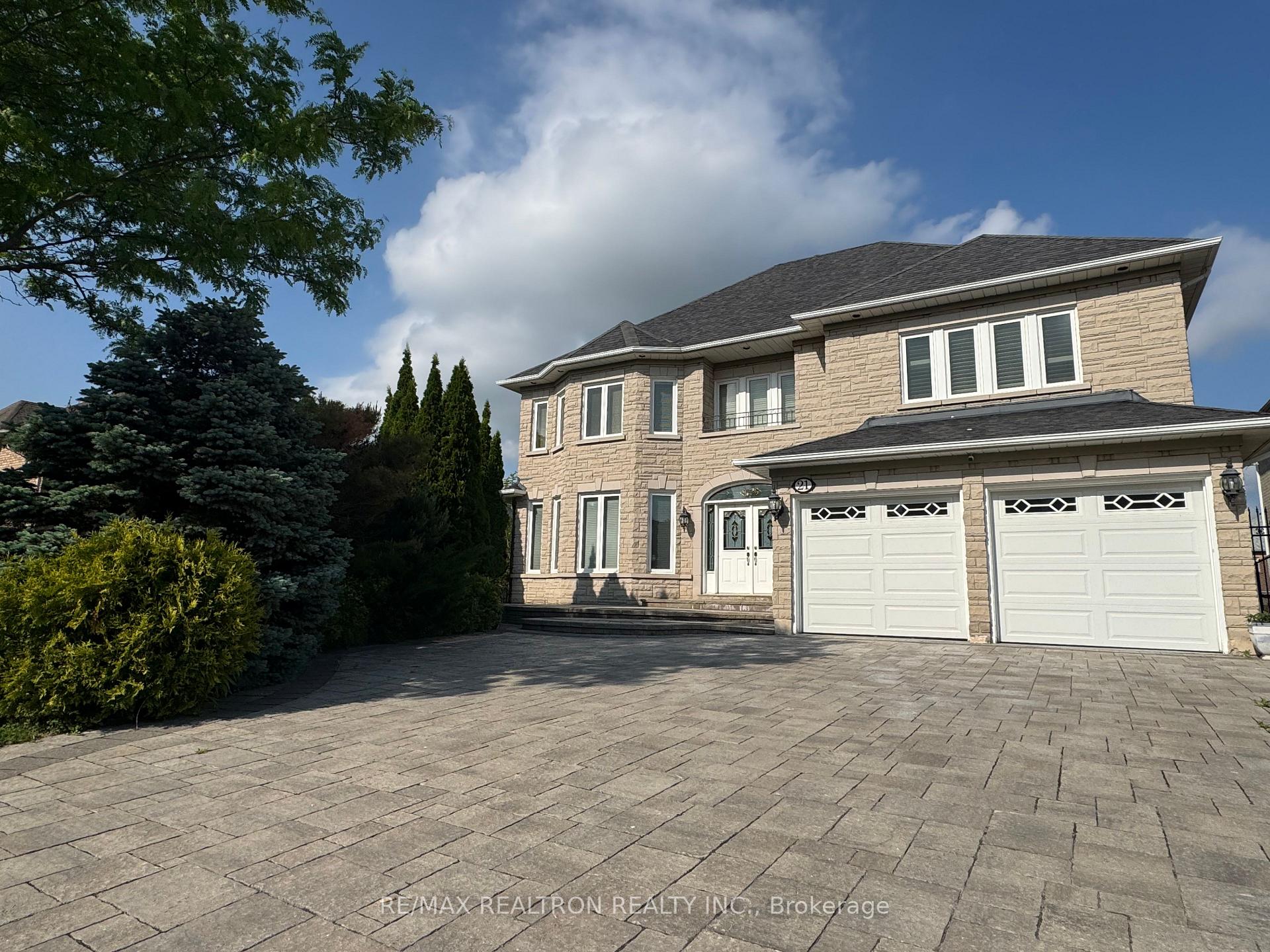 Front of 21 Goldring Crescent