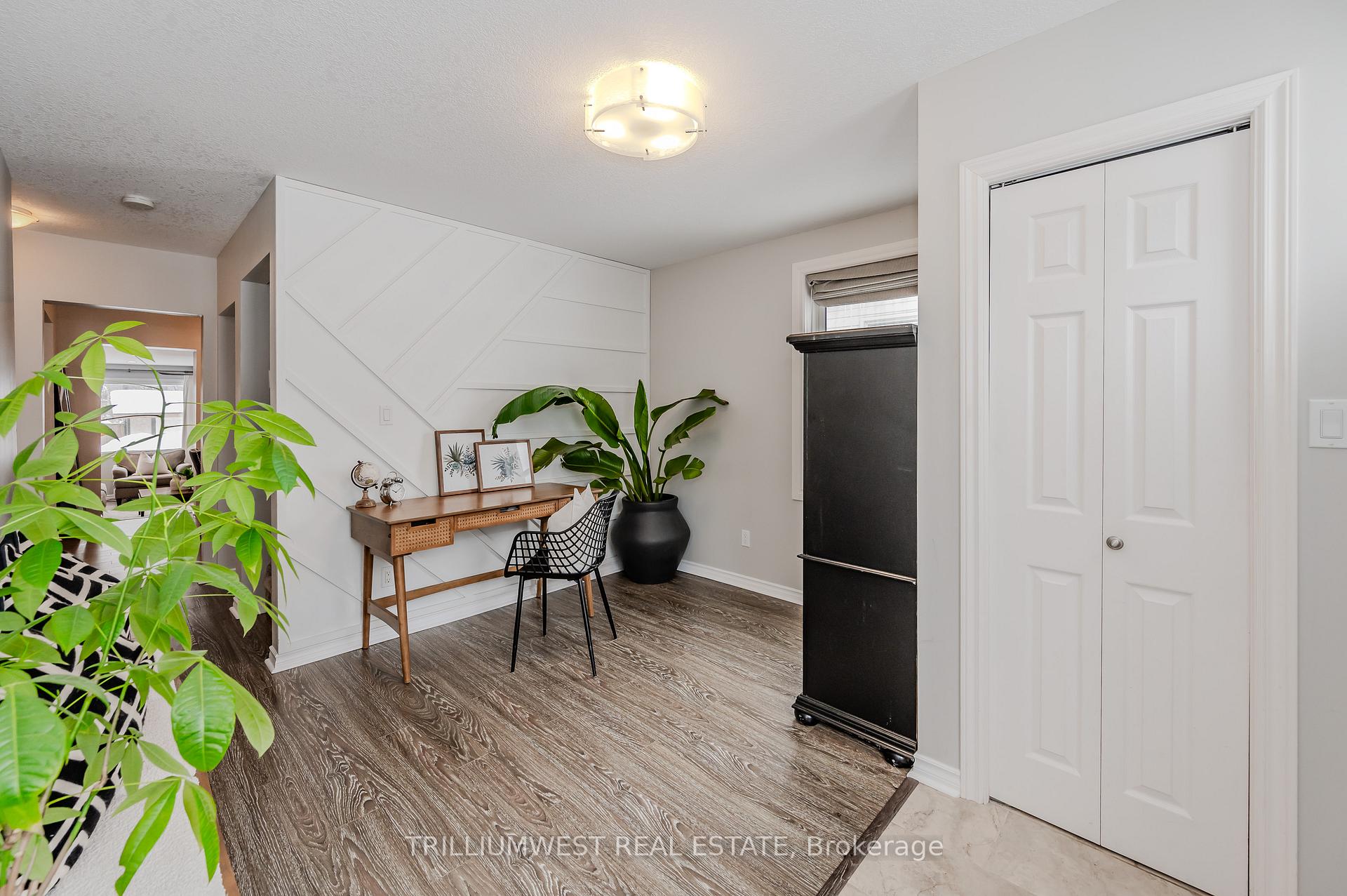 Photo 4 of 1139 Queens Boulevard, Kitchener — HOMEH