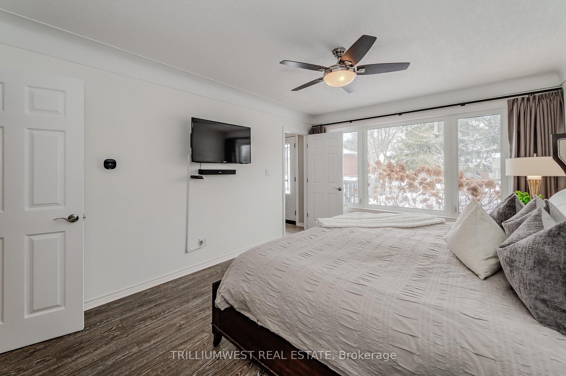 Photo 6 of 1139 Queens Boulevard, Kitchener — HOMEH