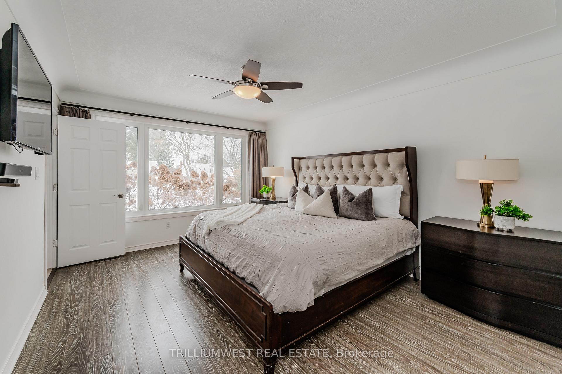 Photo 7 of 1139 Queens Boulevard, Kitchener — HOMEH