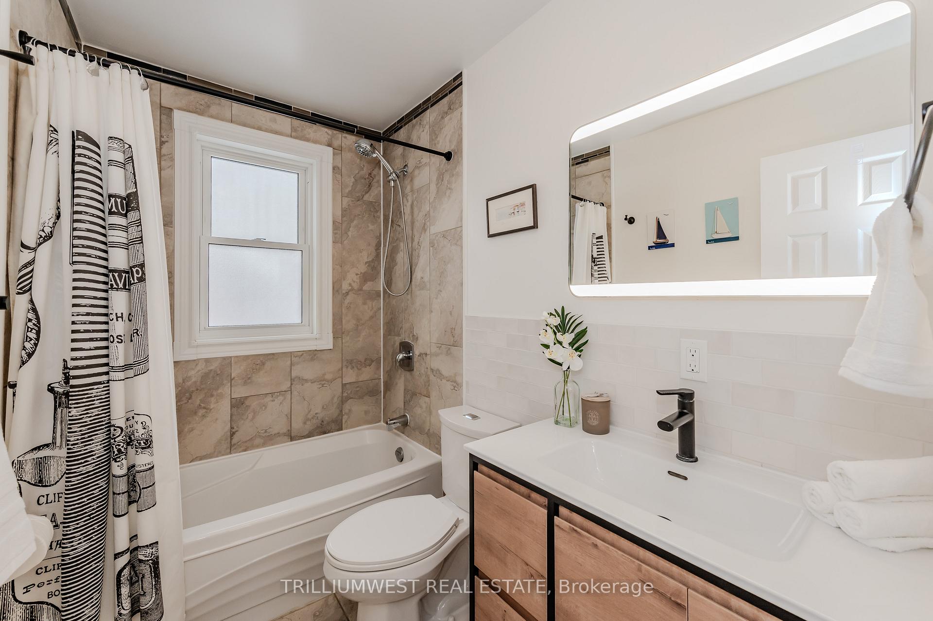 Photo 8 of 1139 Queens Boulevard, Kitchener — HOMEH
