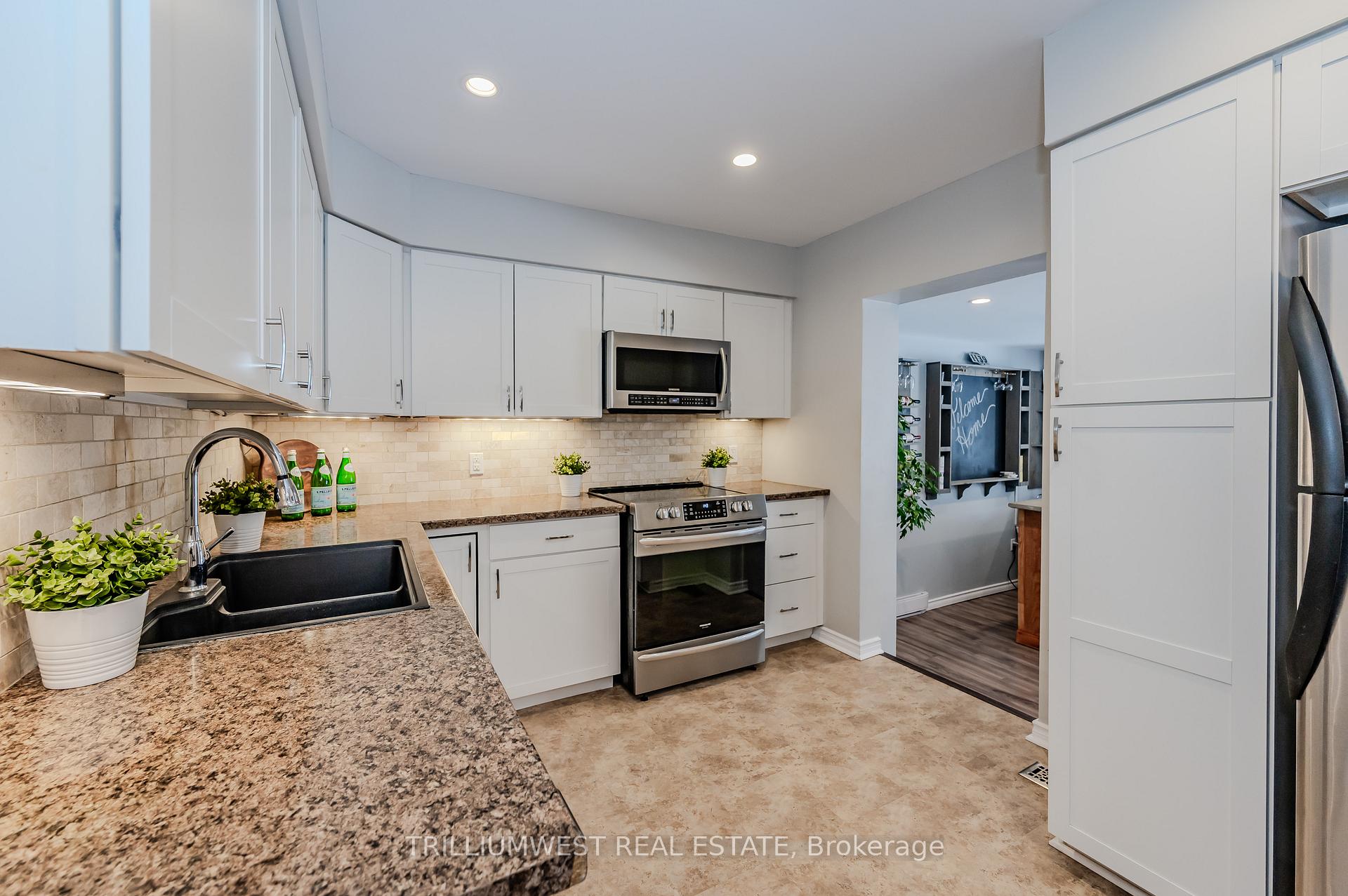 Photo 9 of 1139 Queens Boulevard, Kitchener — HOMEH