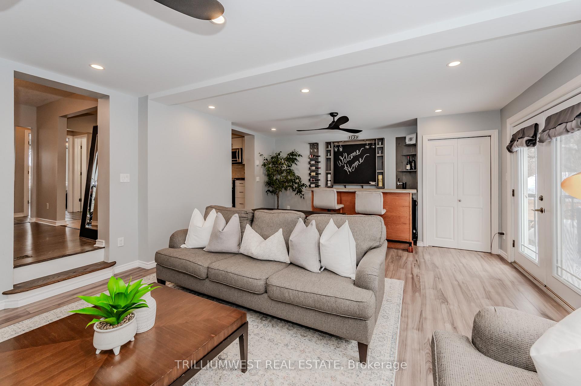 Photo 17 of 1139 Queens Boulevard, Kitchener — HOMEH