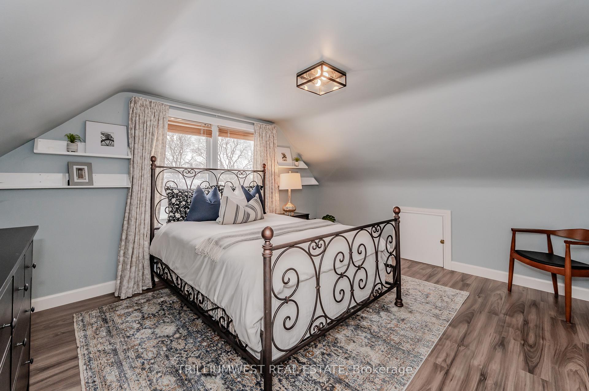 Photo 20 of 1139 Queens Boulevard, Kitchener — HOMEH
